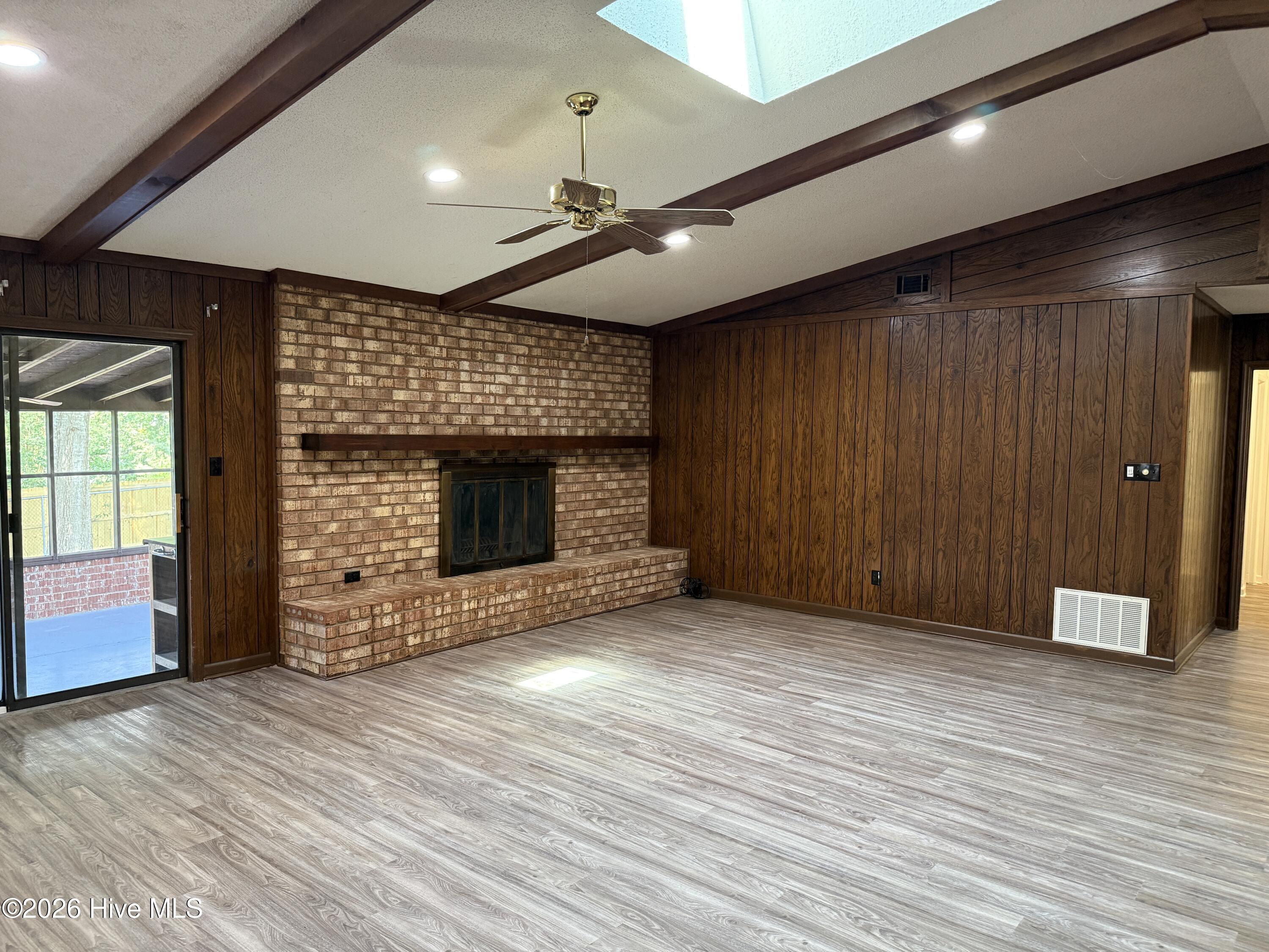 2044 Bridgewater Drive Property Photo 5