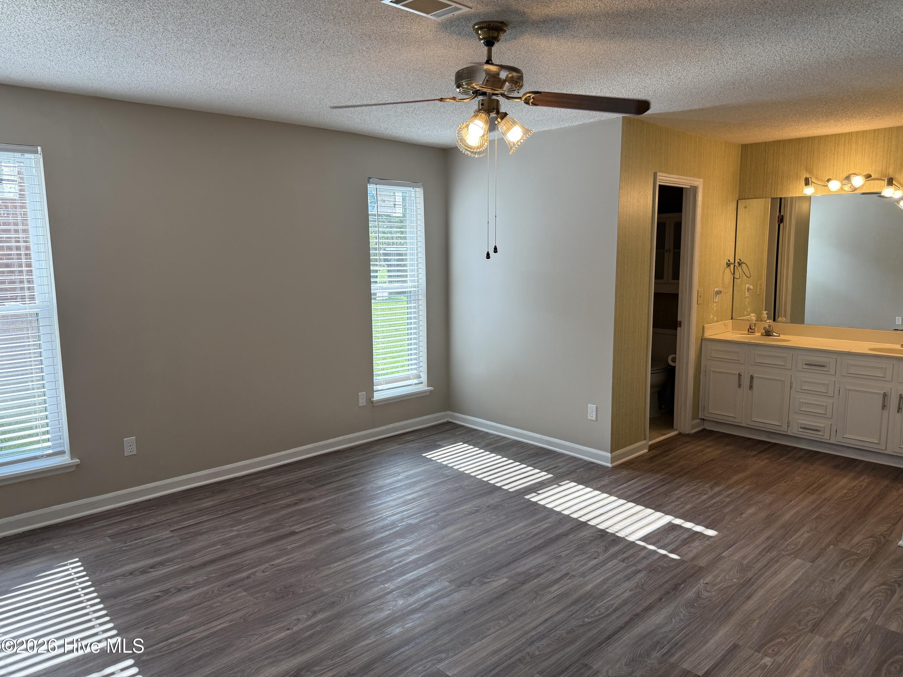 2044 Bridgewater Drive Property Photo 7