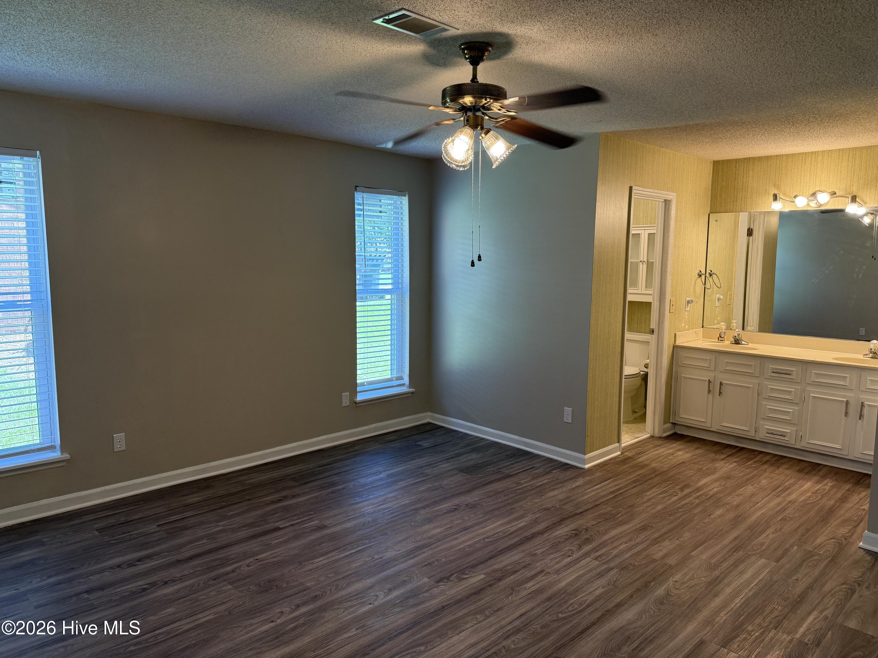 2044 Bridgewater Drive Property Photo 8