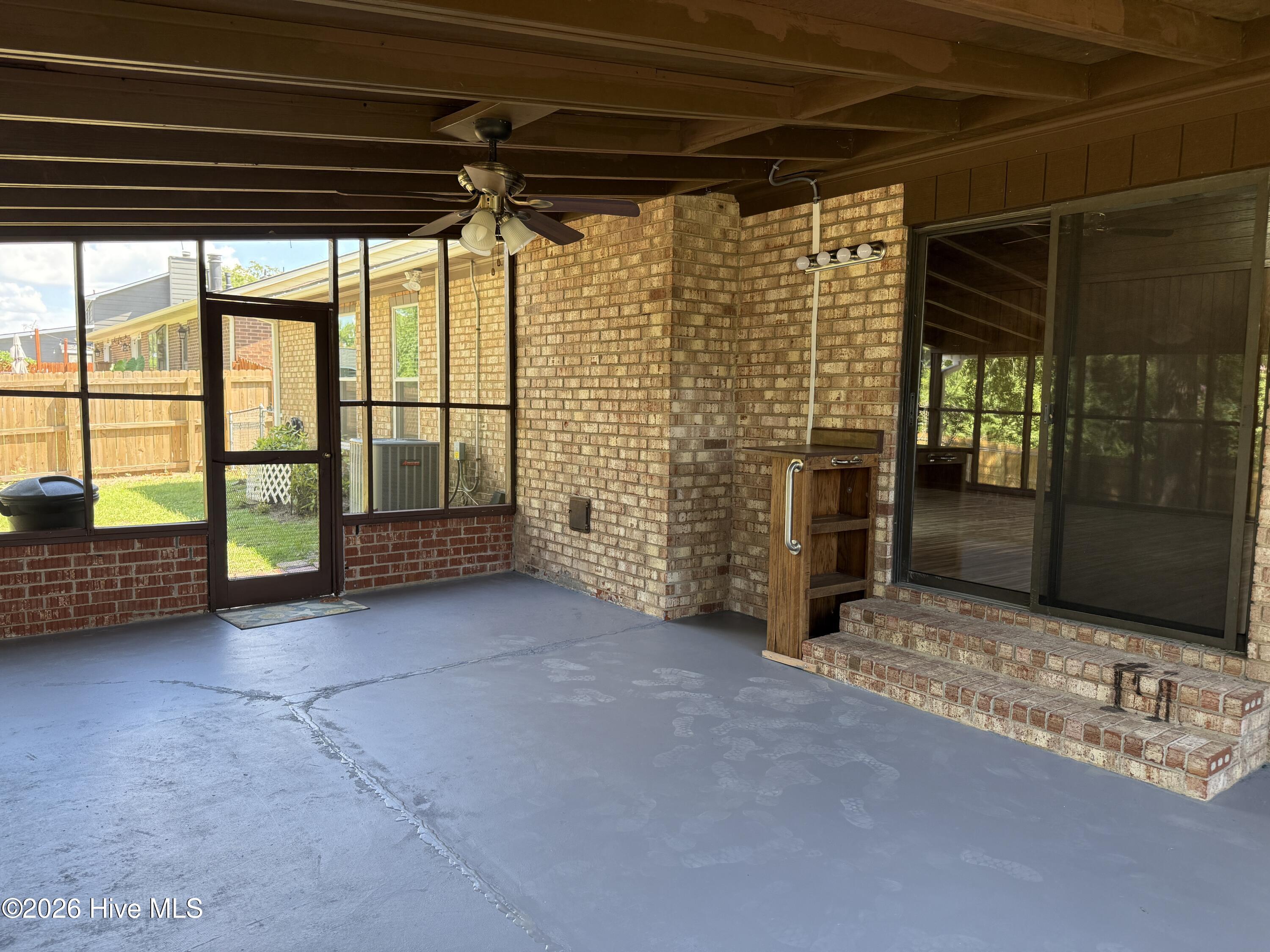 2044 Bridgewater Drive Property Photo 22