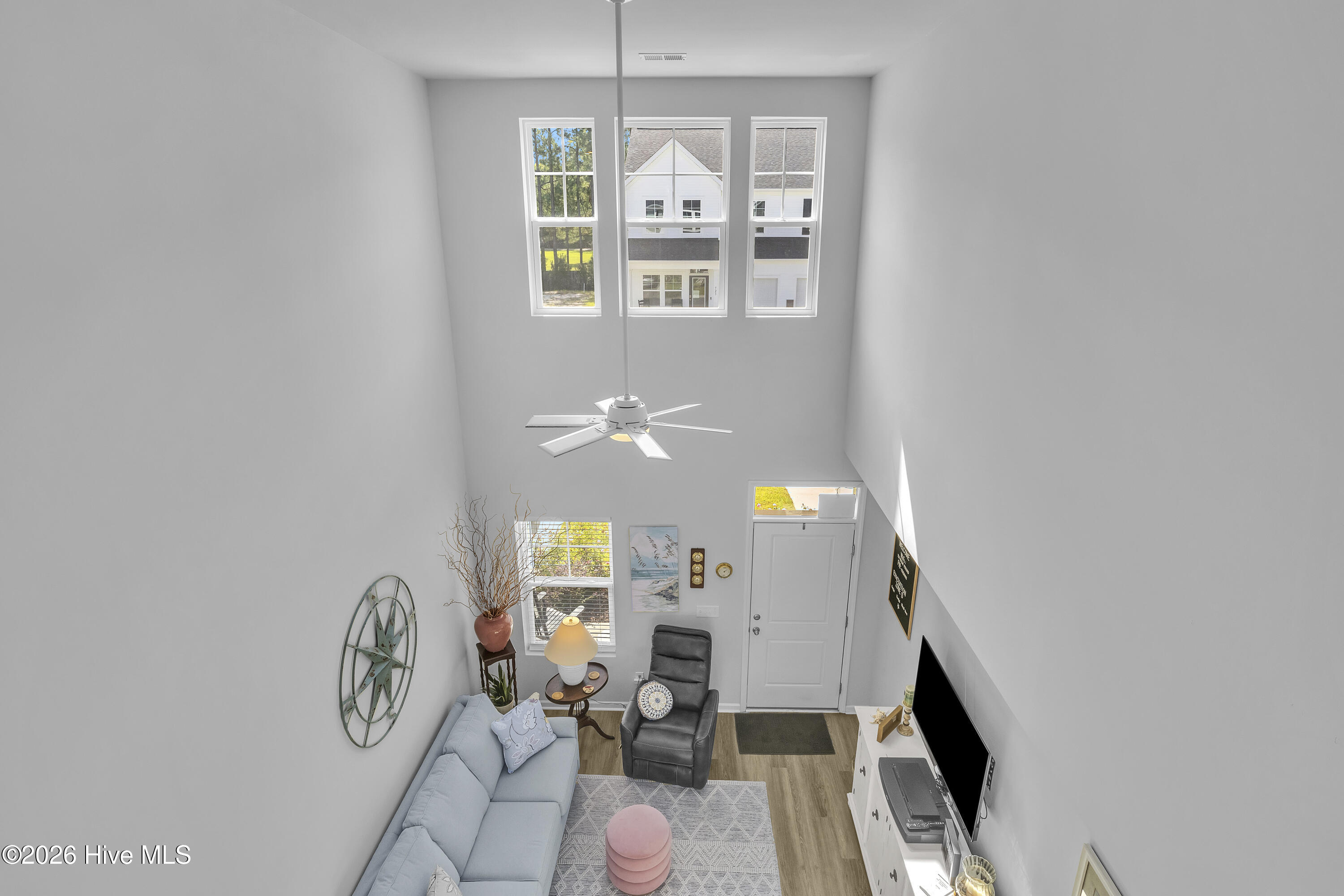 724 Palm Frond Way Nw Property Photo 8