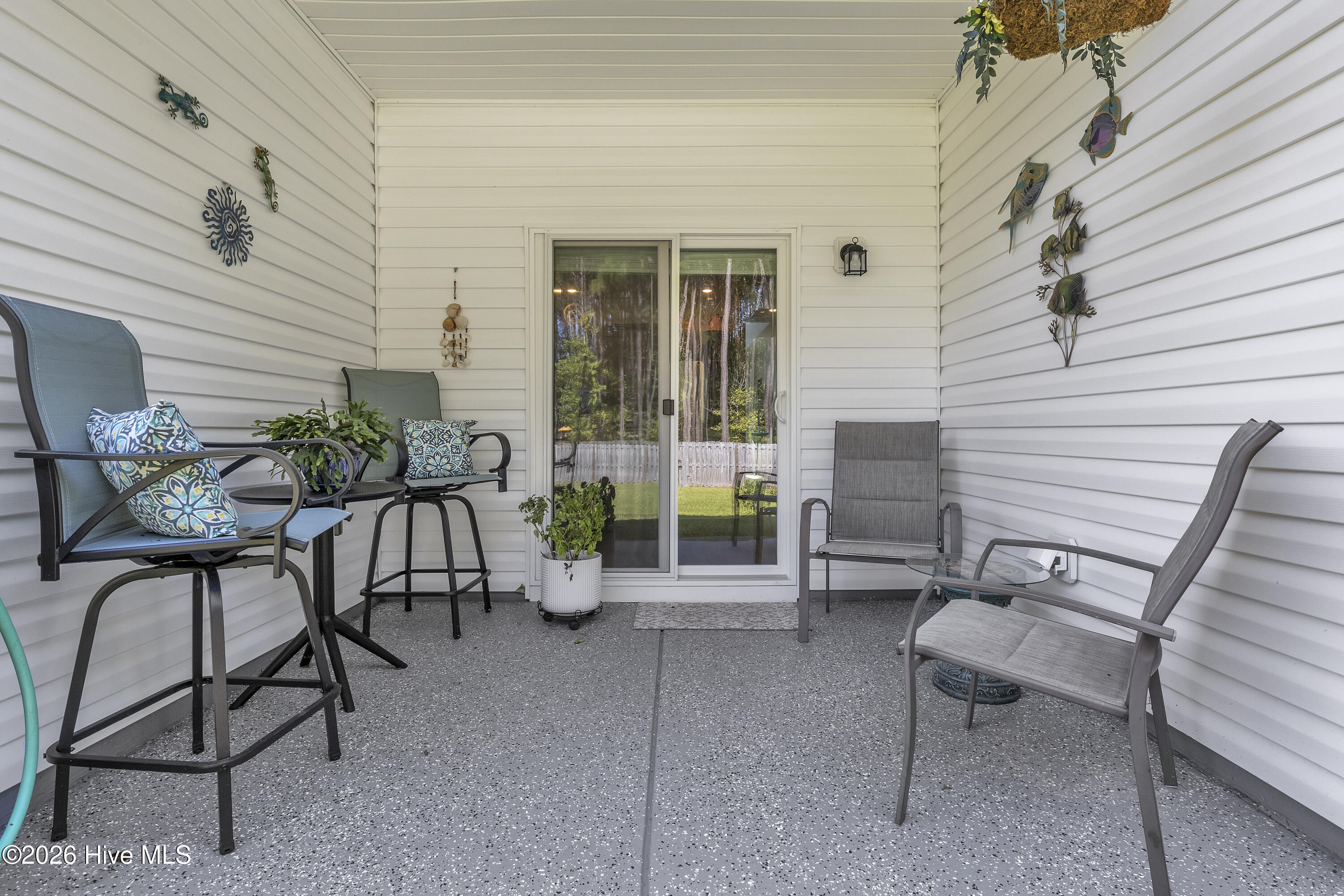 724 Palm Frond Way Nw Property Photo 29