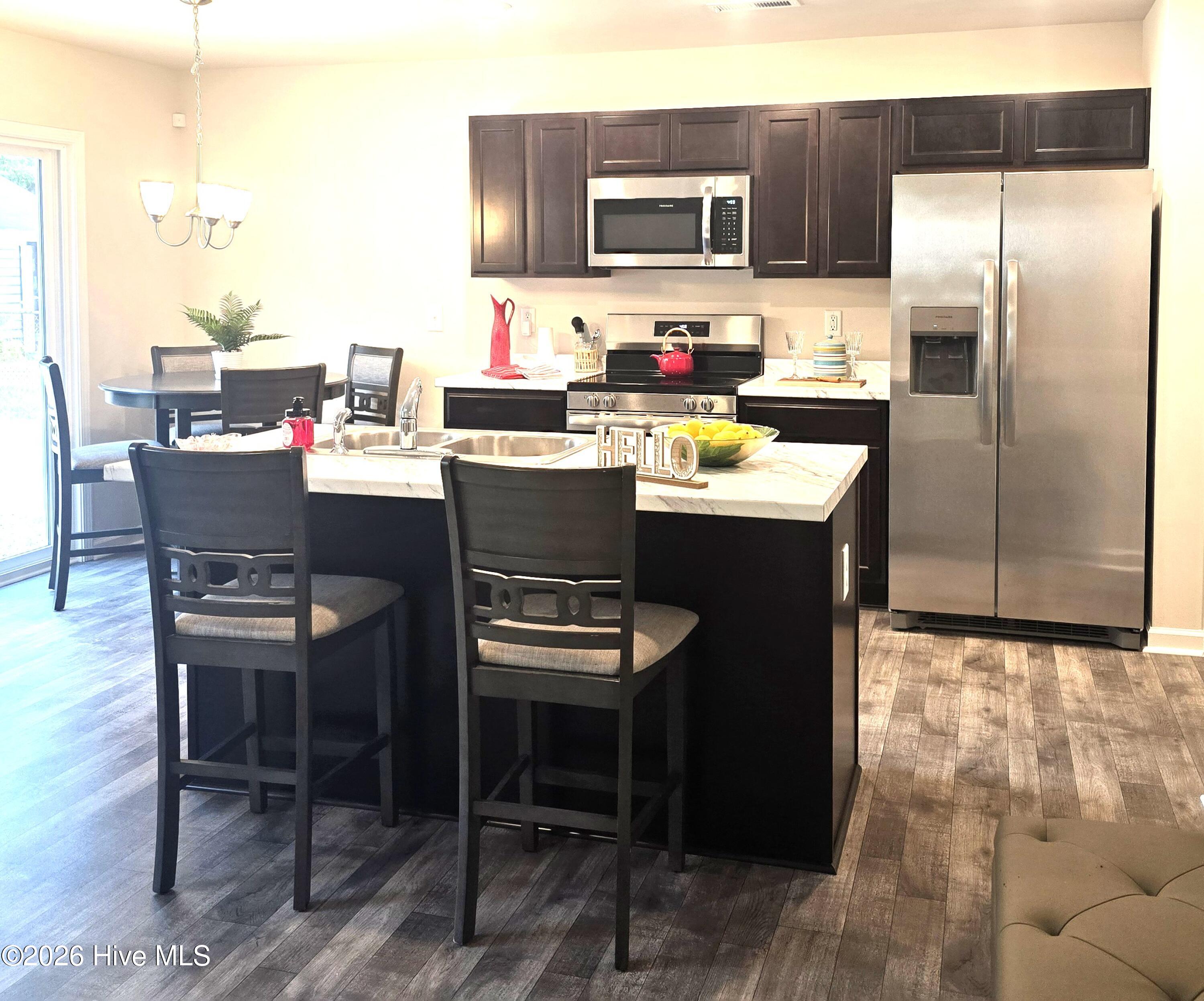 1132 Hill Street Property Photo 3