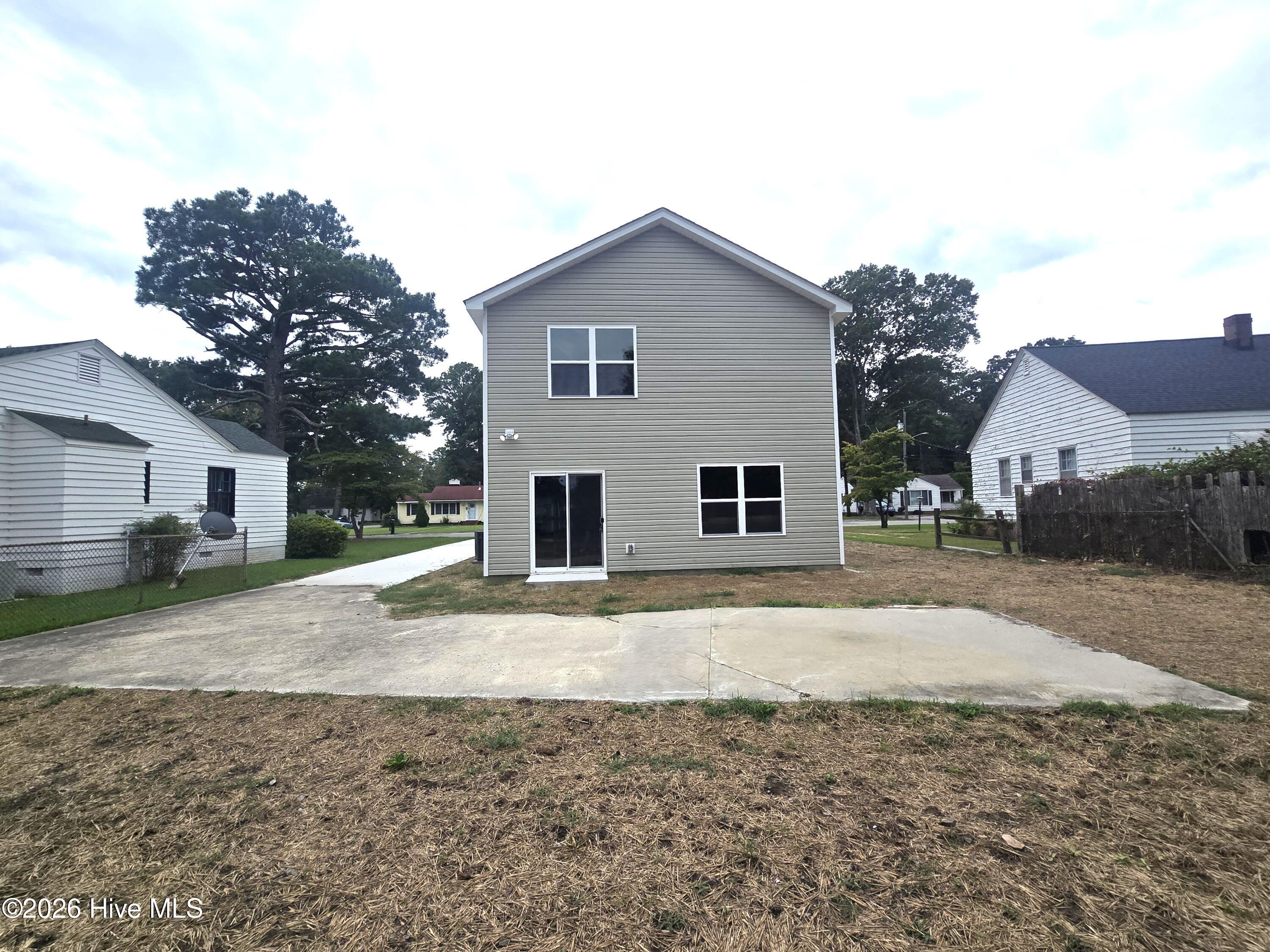 1132 Hill Street Property Photo 14