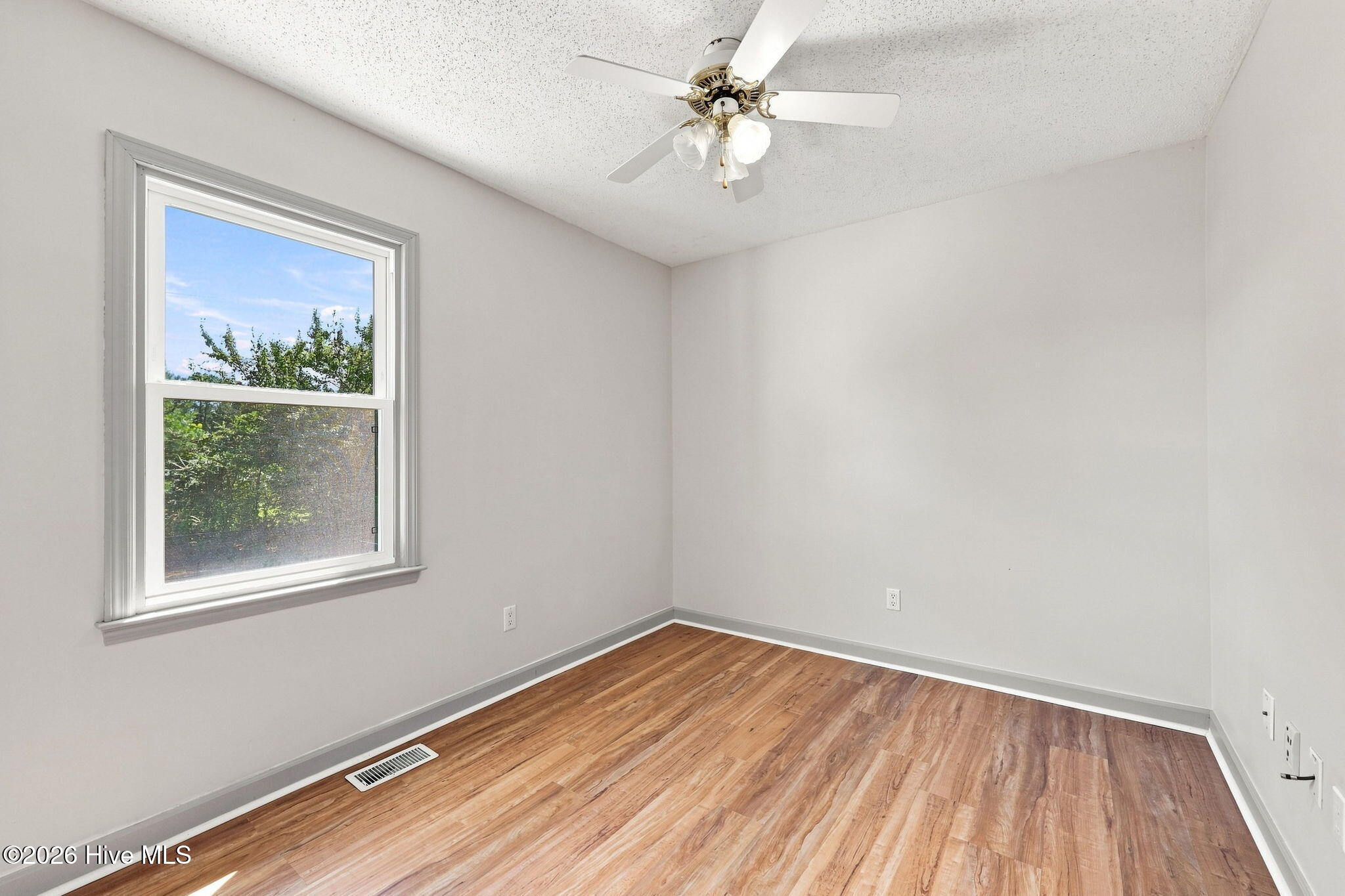 910 Coyote Trail Property Photo 40
