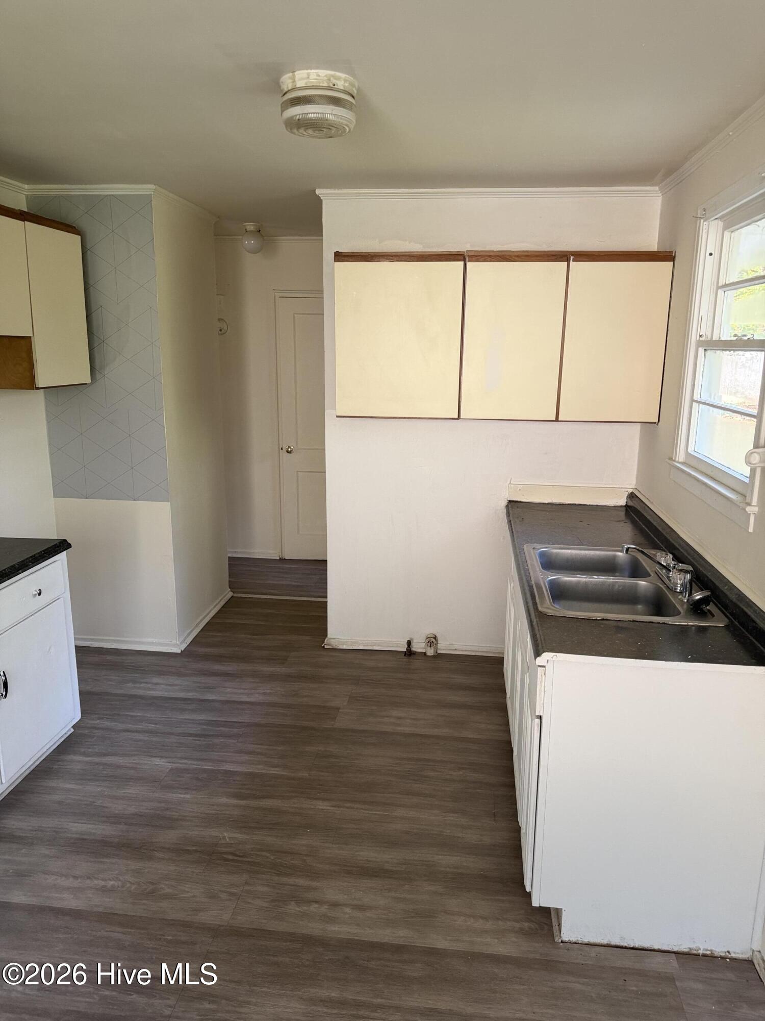 2317 Briarfield Road Property Photo 4