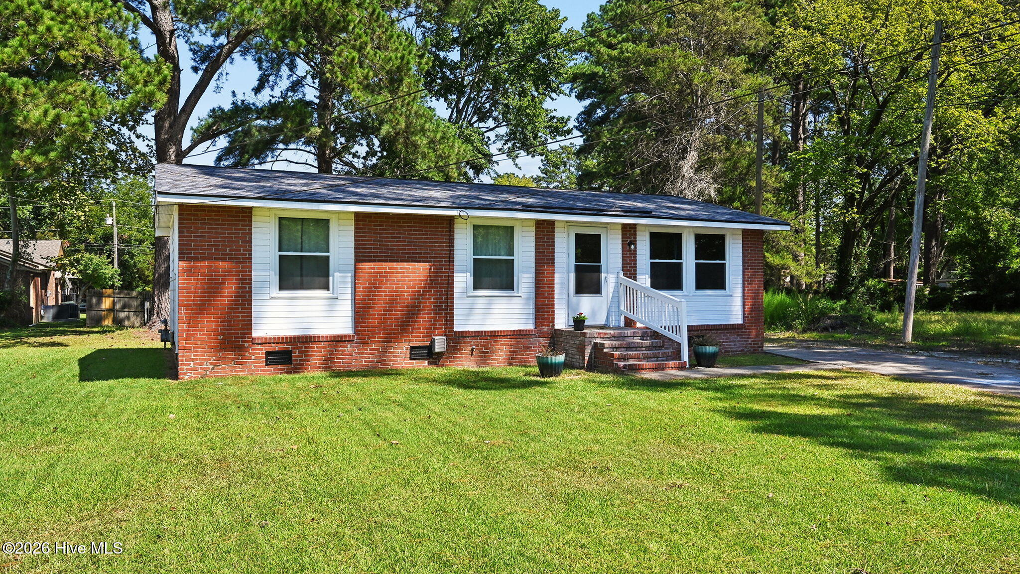 203 Harvey Drive Property Photo 1
