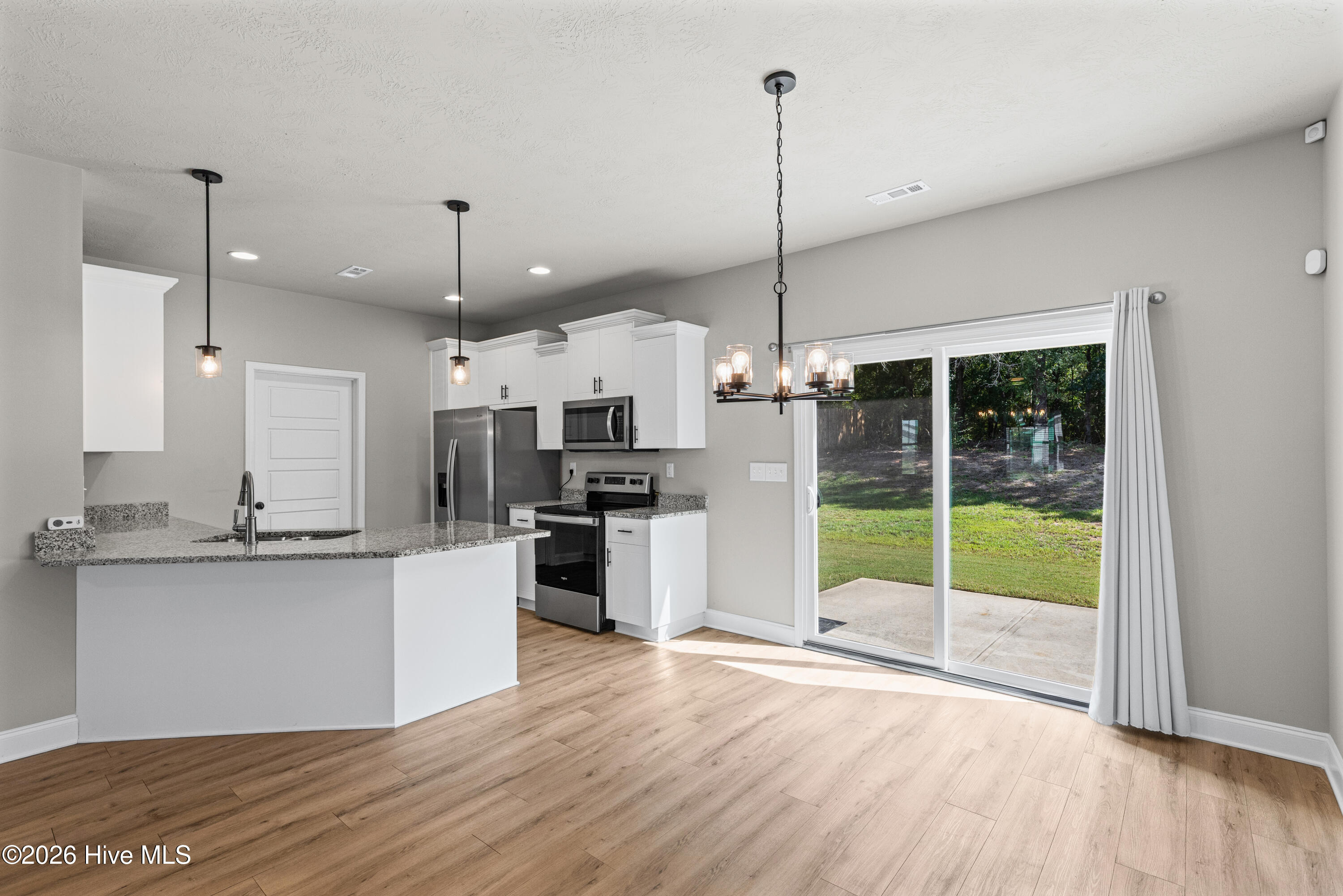 4219 Fringetree Loop Property Photo 8