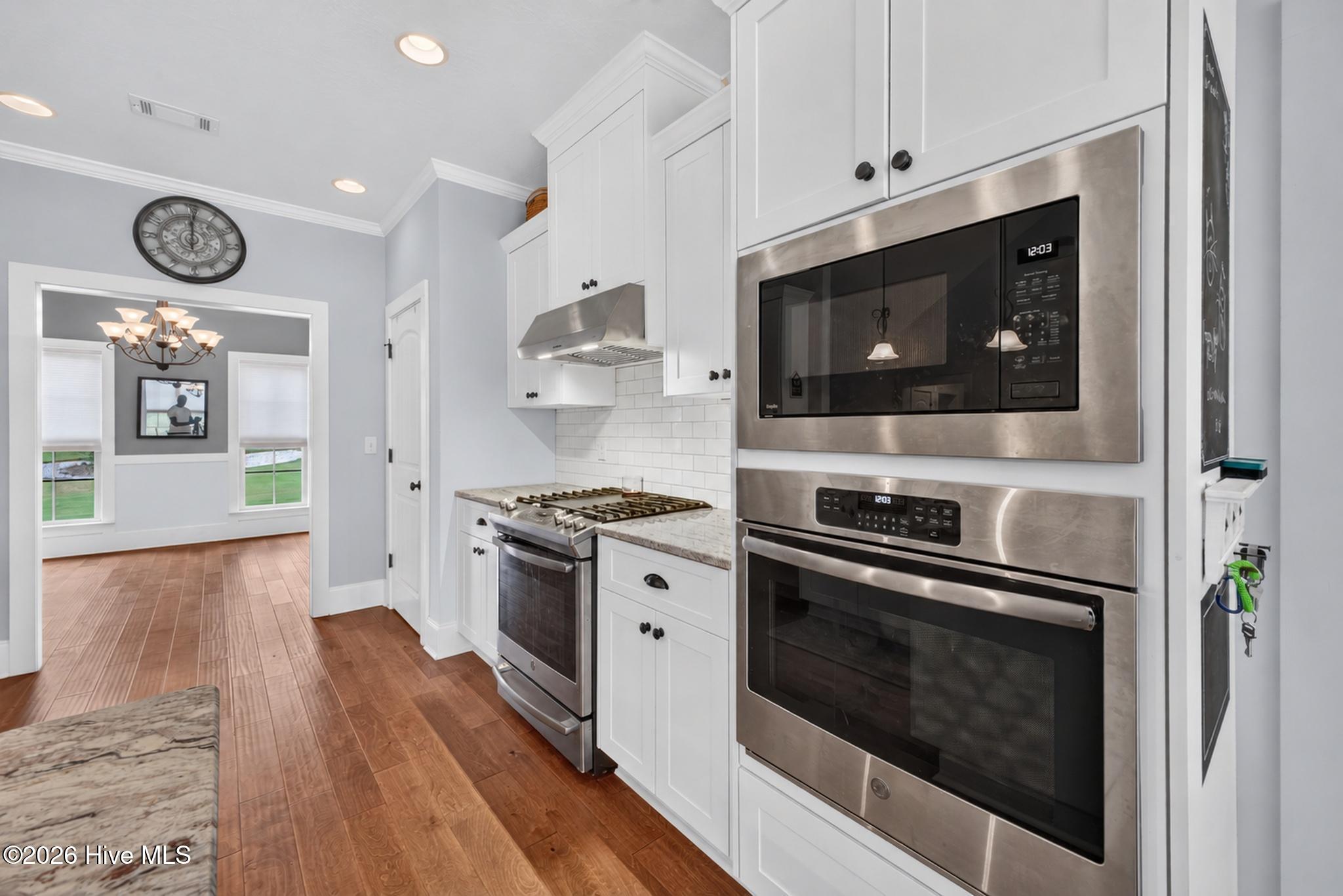 4069 Bredbury Court Property Photo 20