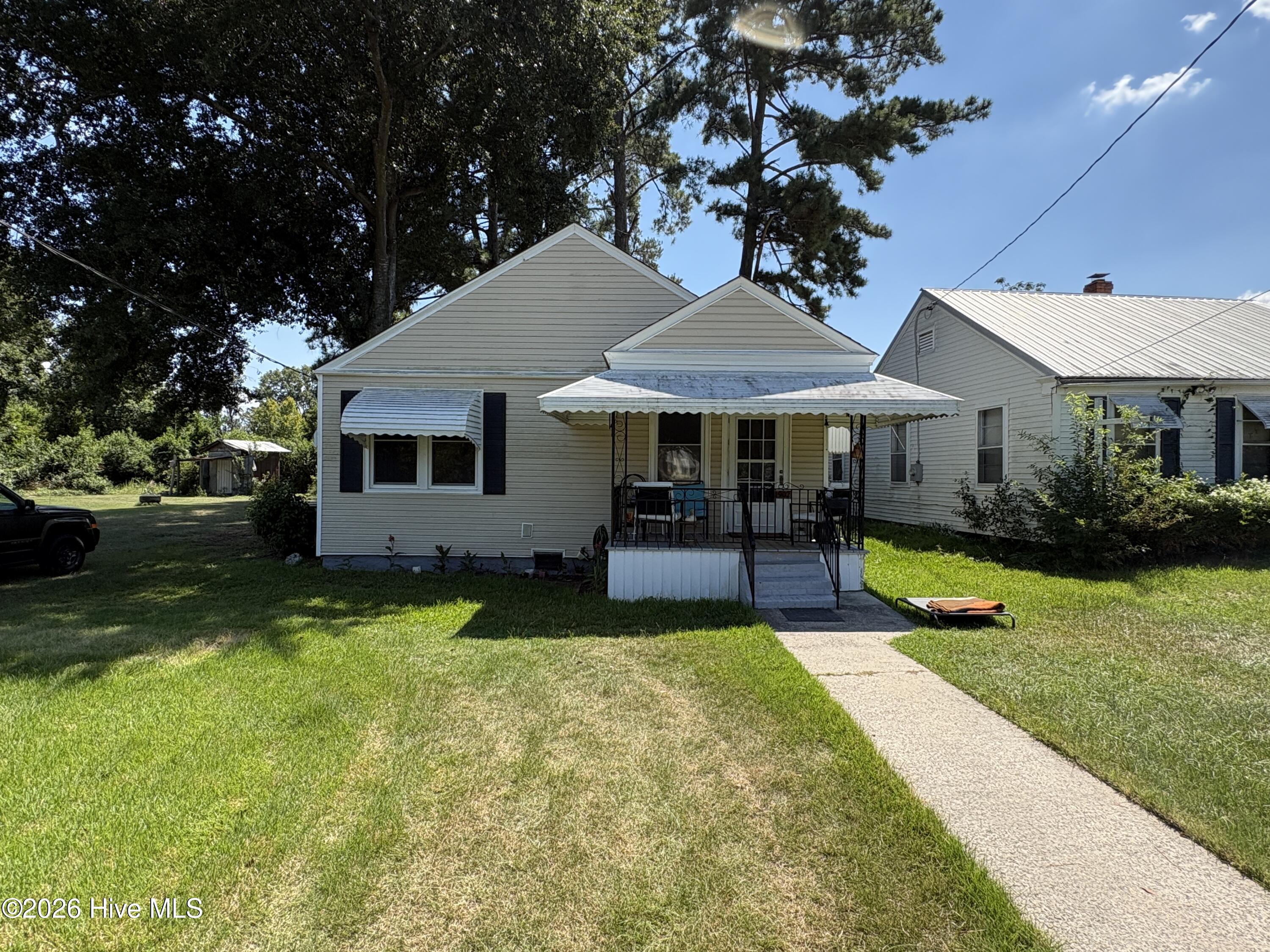 1902 Gardner Street Property Photo 1