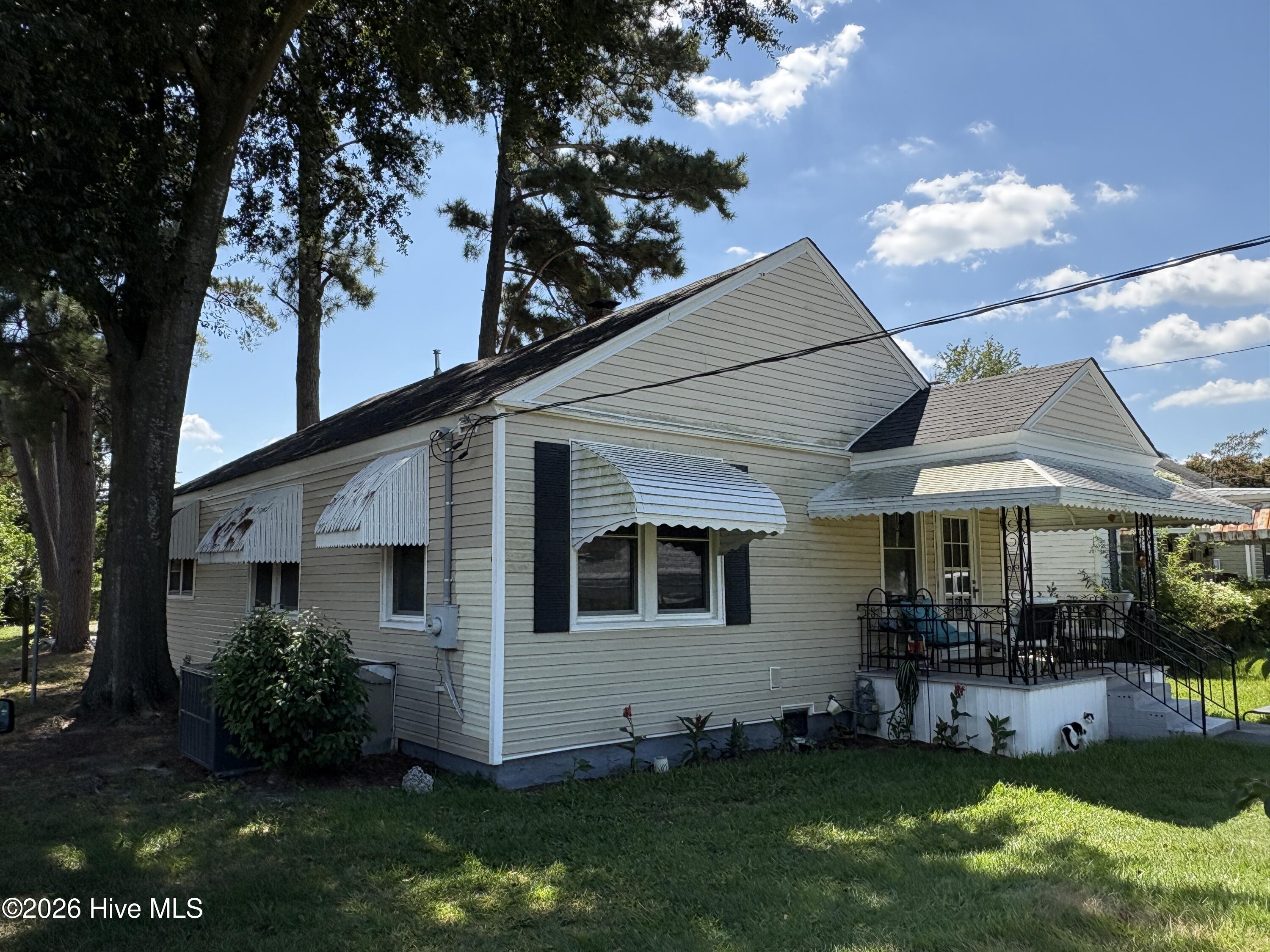 1902 Gardner Street Property Photo 4