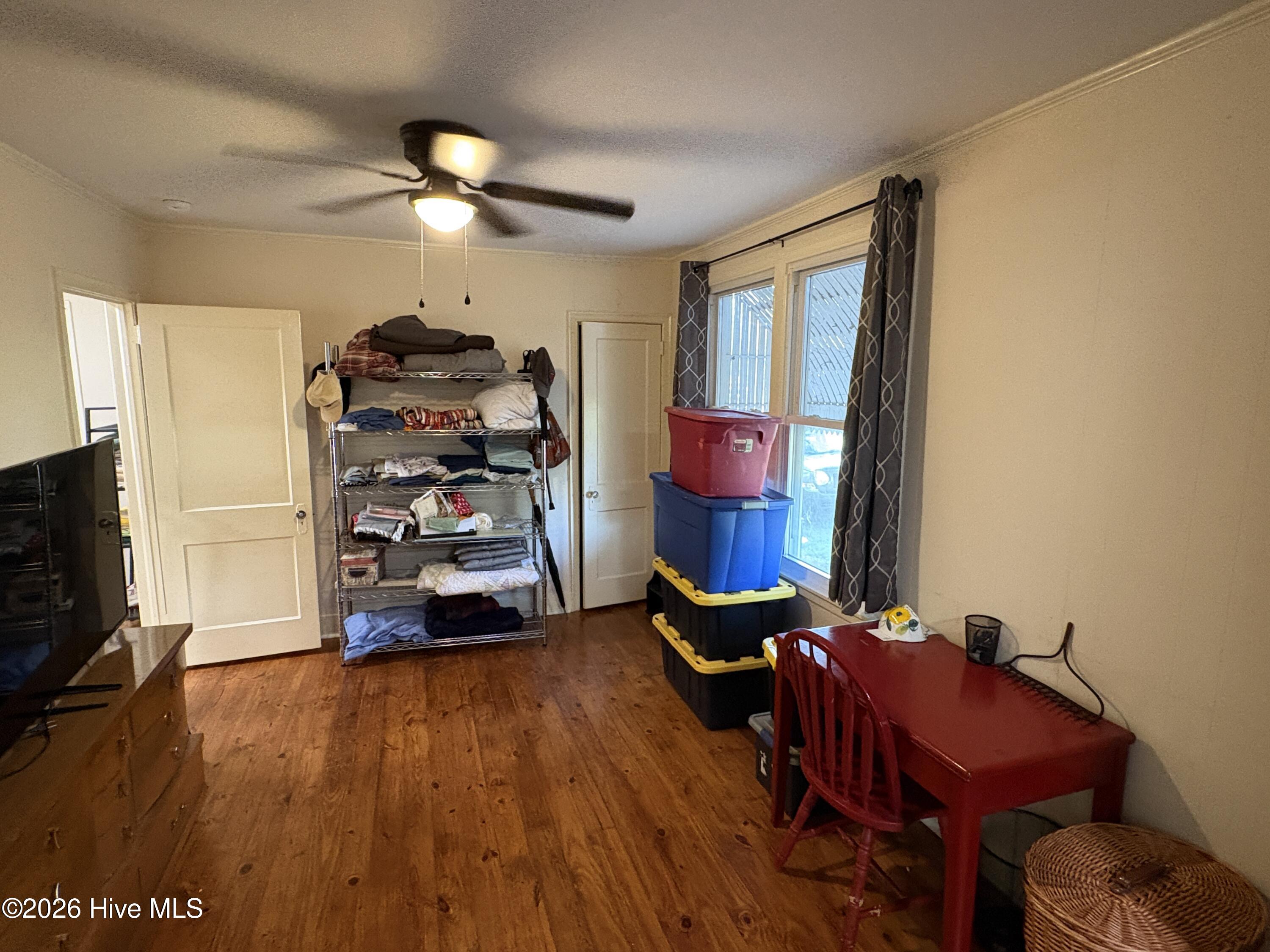 1902 Gardner Street Property Photo 24