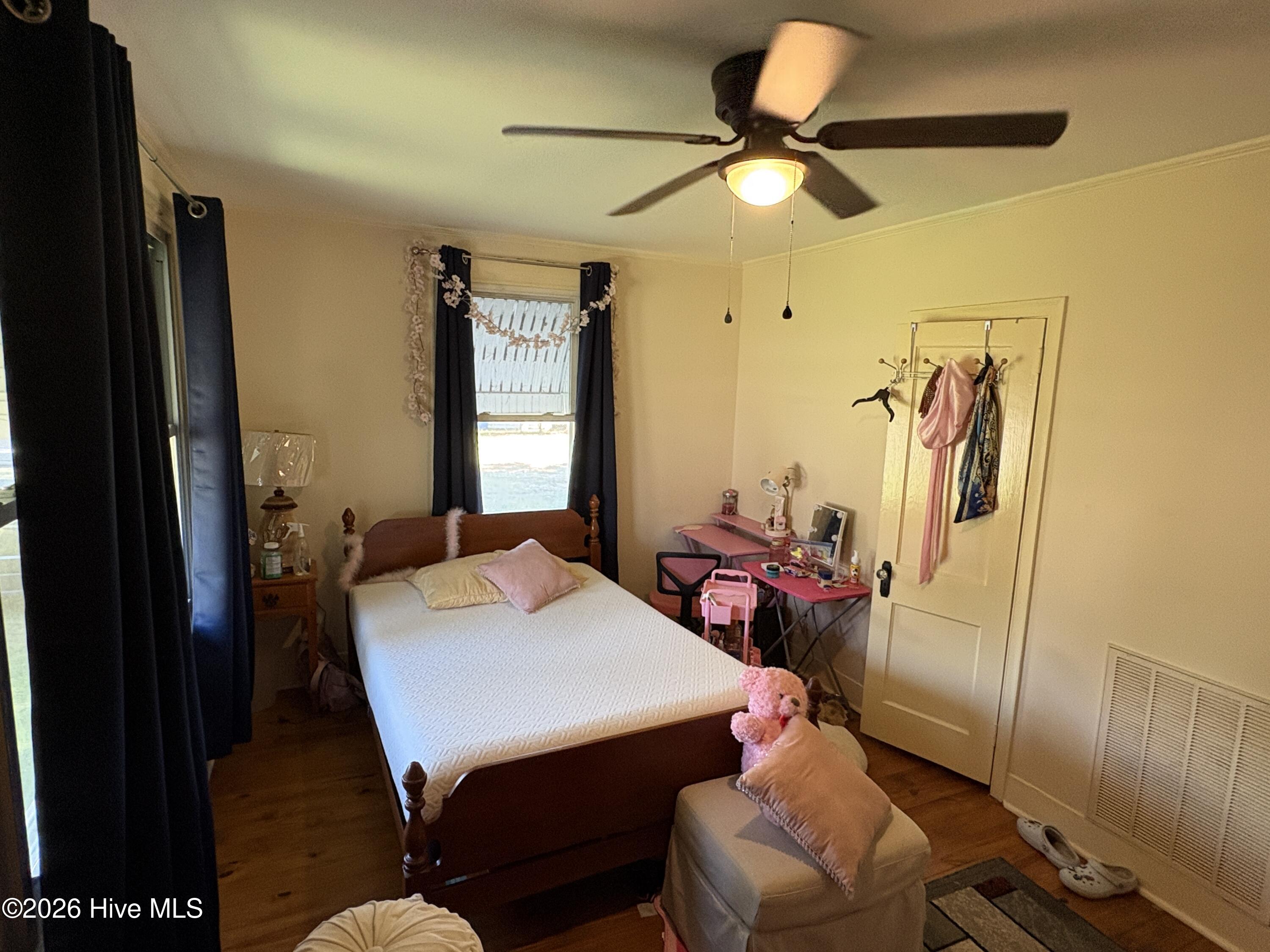 1902 Gardner Street Property Photo 26