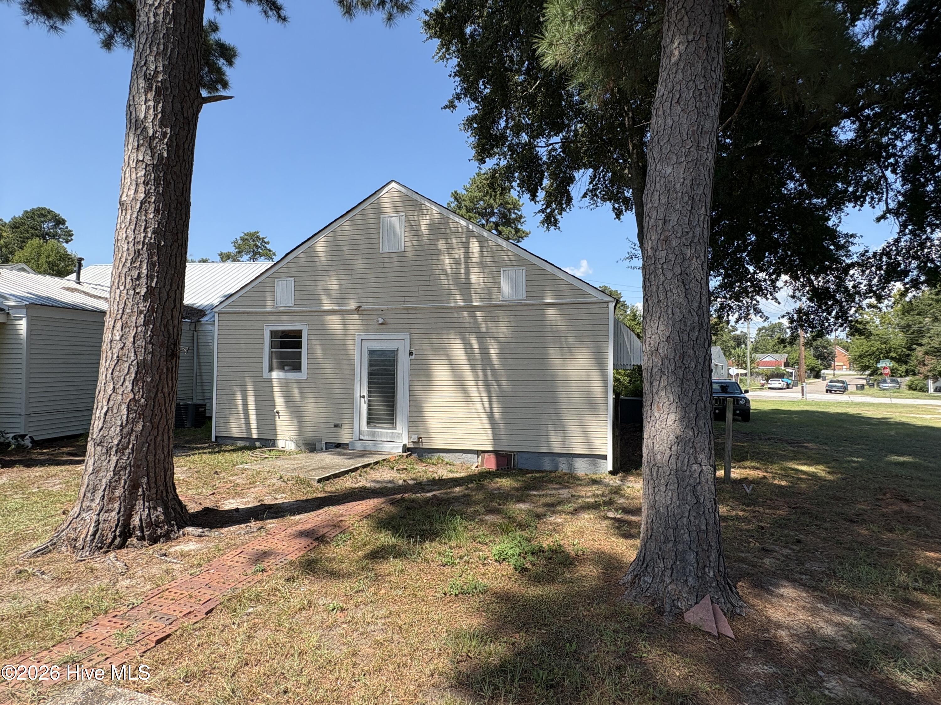 1902 Gardner Street Property Photo 31