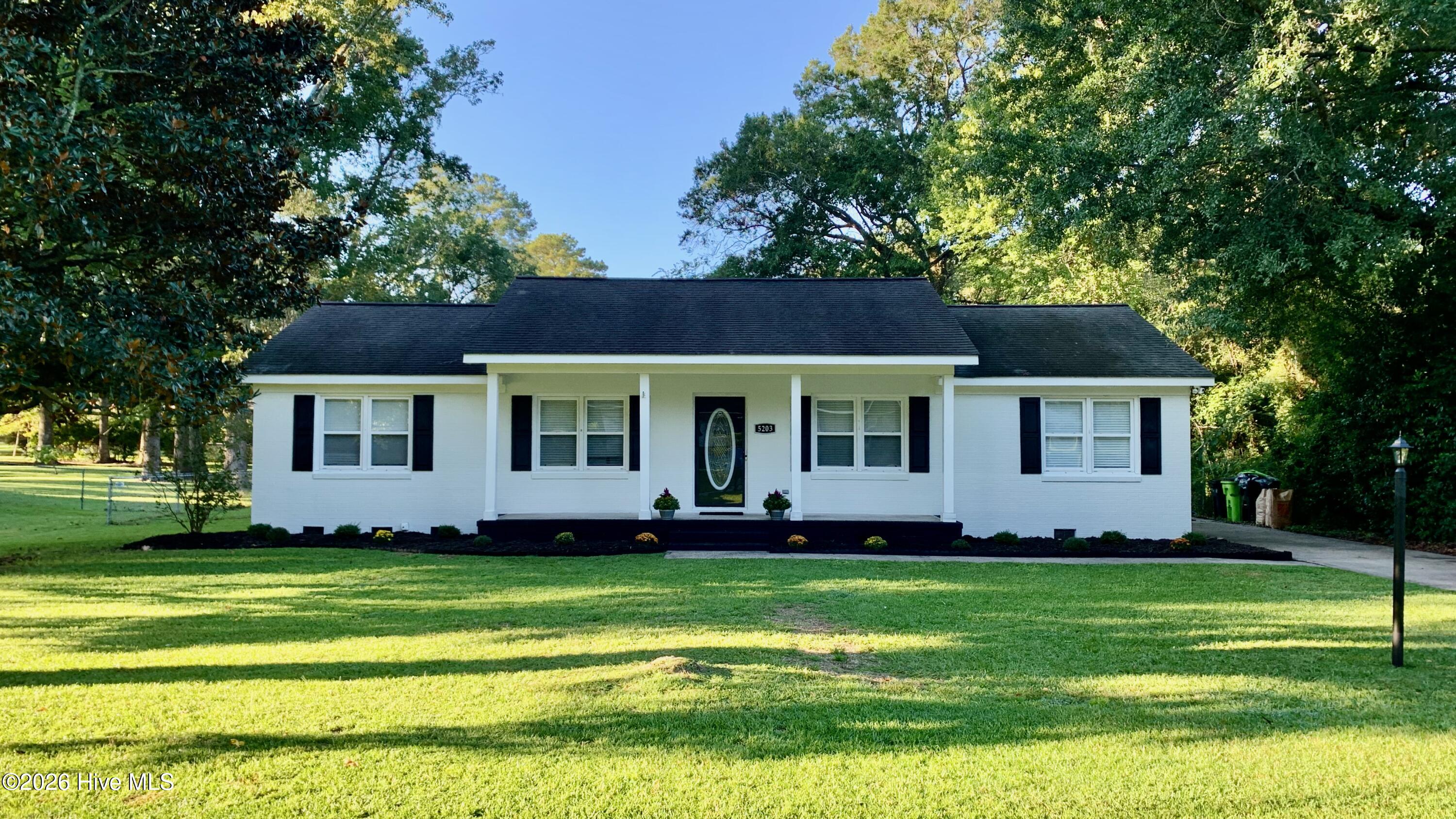 5203 Meadowbrook Drive Property Photo 1
