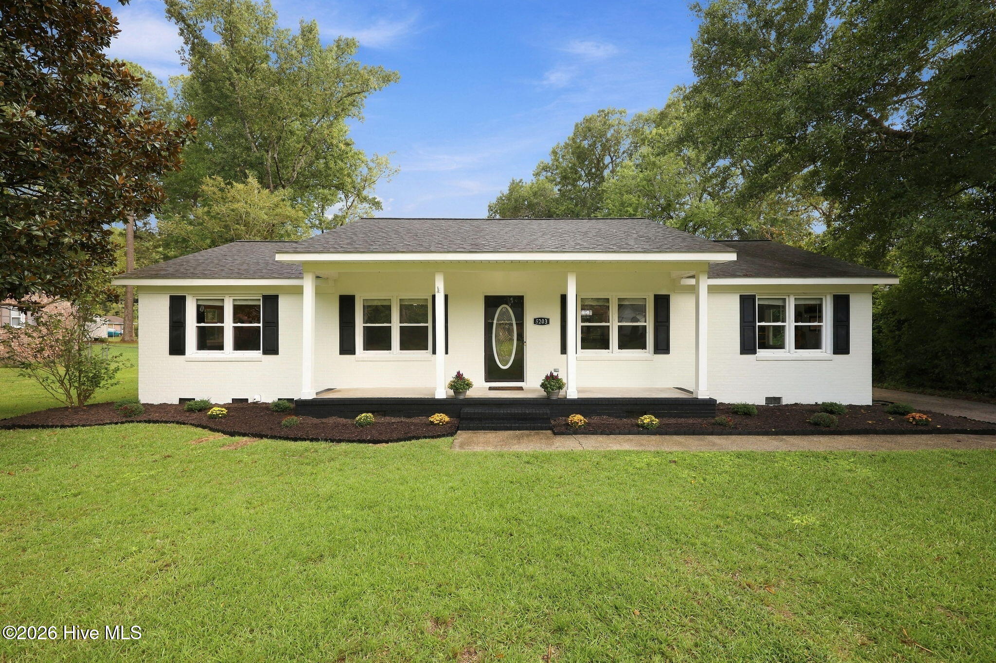 5203 Meadowbrook Drive Property Photo 1