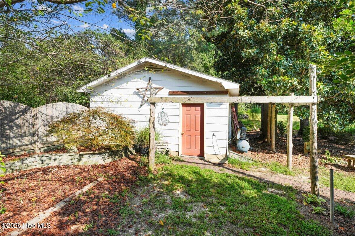 618 N Church Street Property Photo 9
