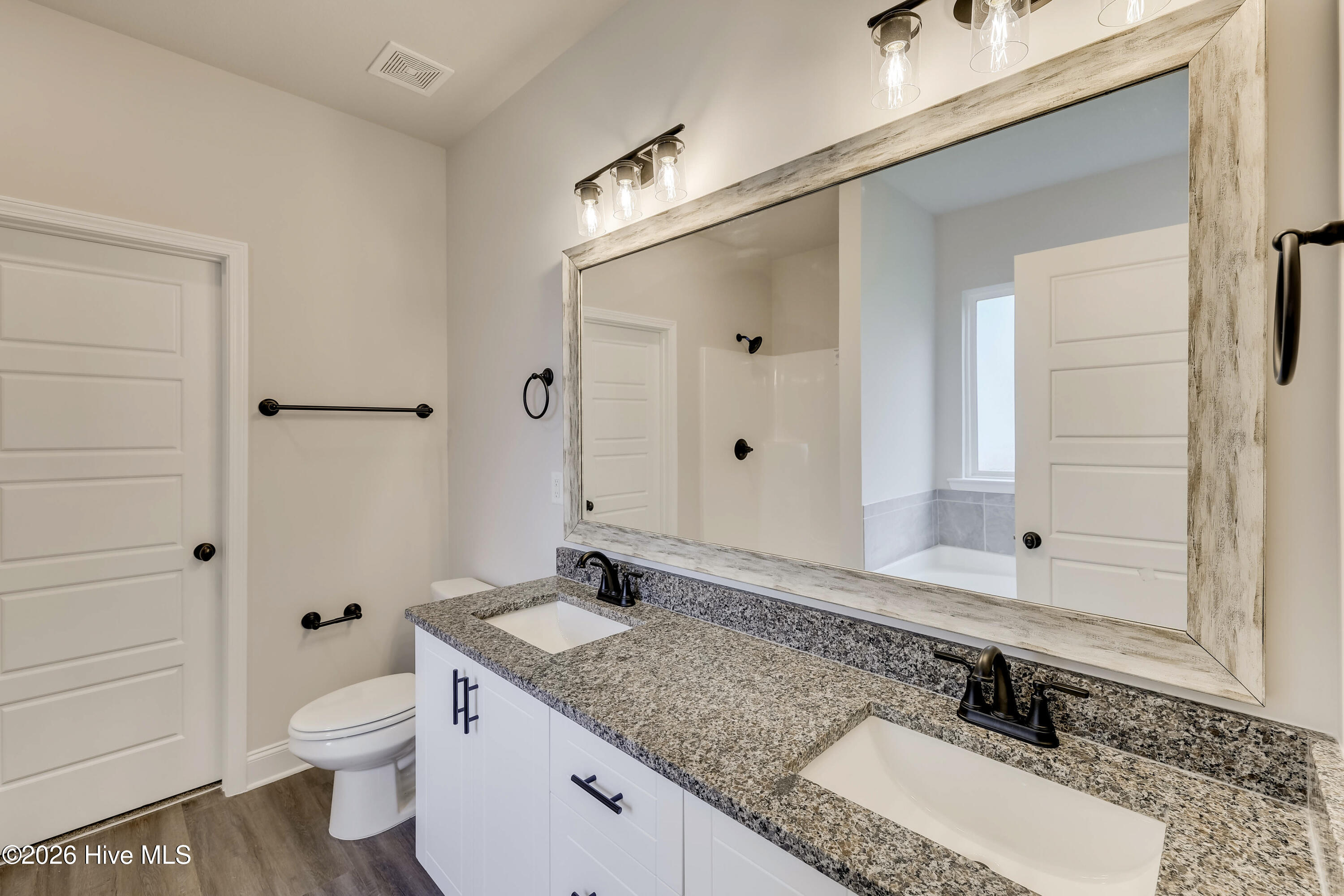 3322 Heartwood Pass Property Photo 28