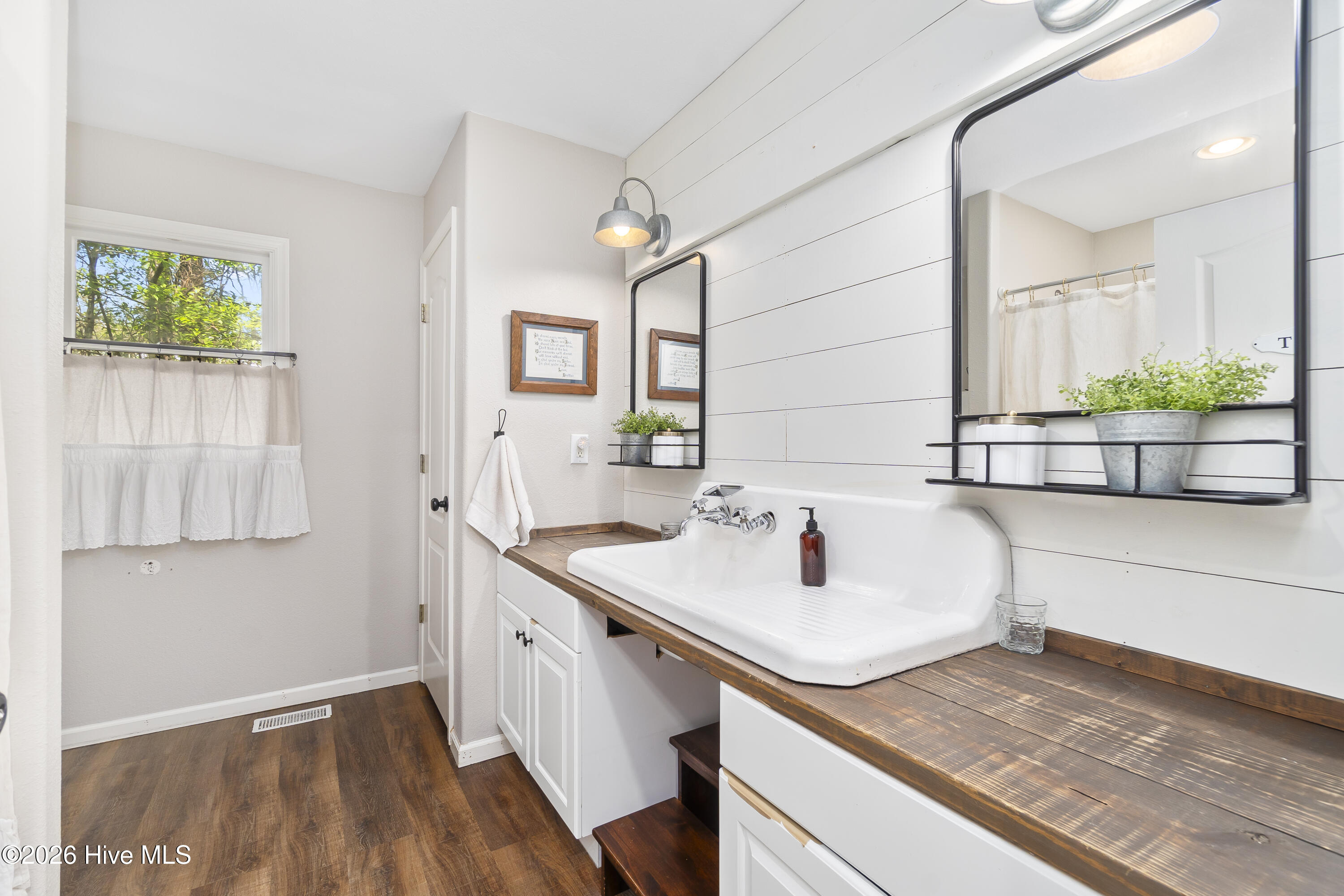 126 Narrow Shore Road Property Photo 17