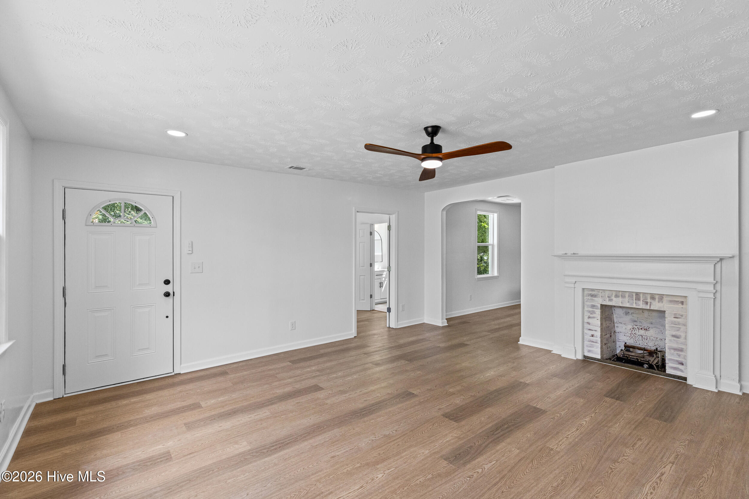 2020 Kennedy Drive Property Photo 4