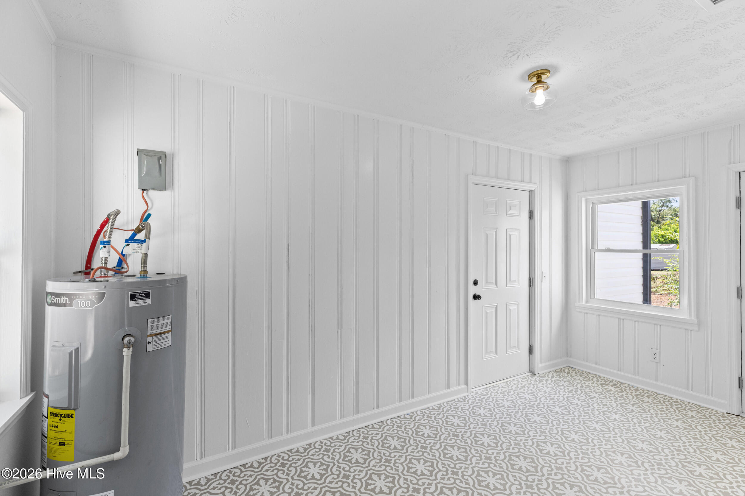 2020 Kennedy Drive Property Photo 14