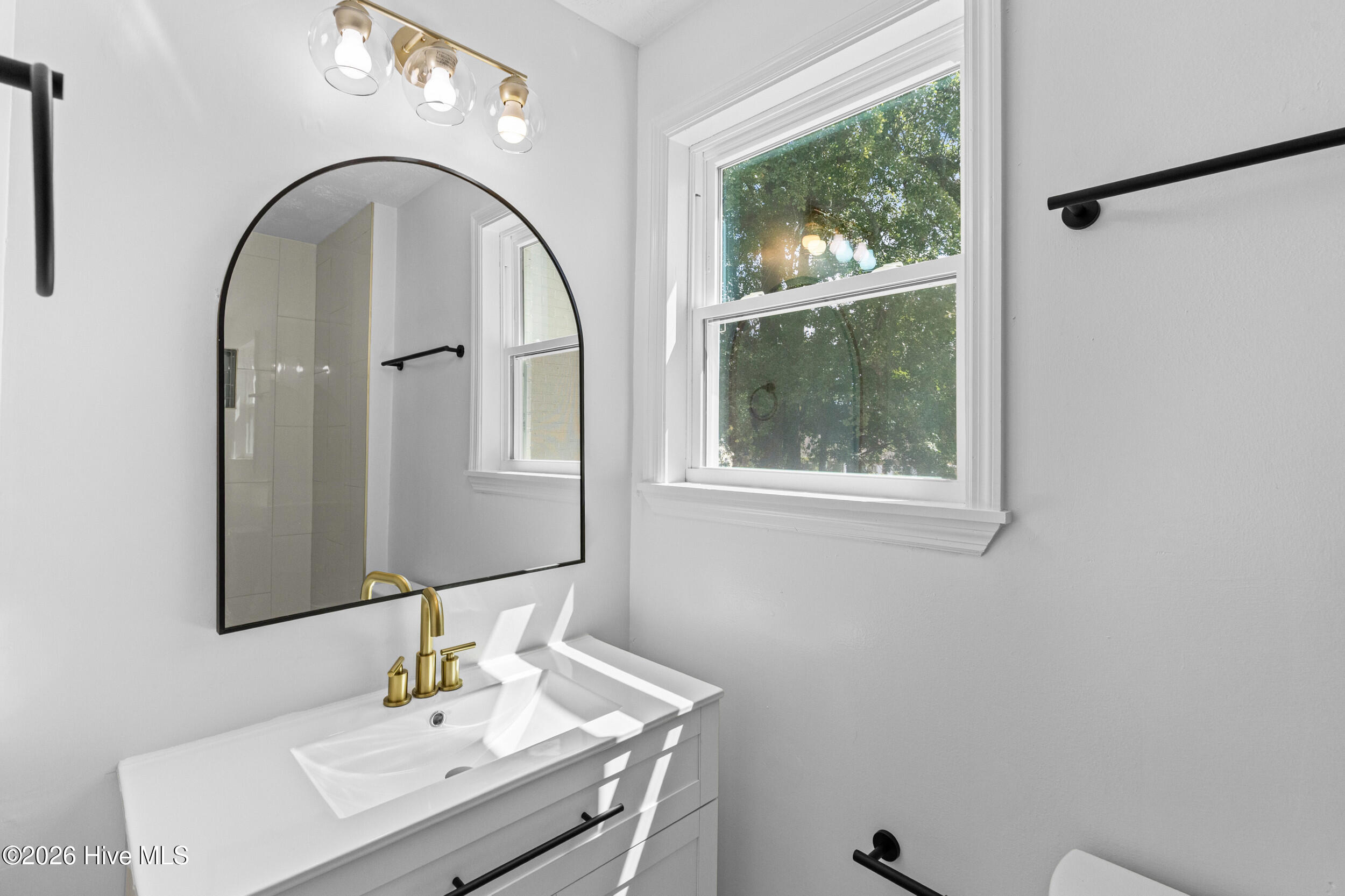 2020 Kennedy Drive Property Photo 18