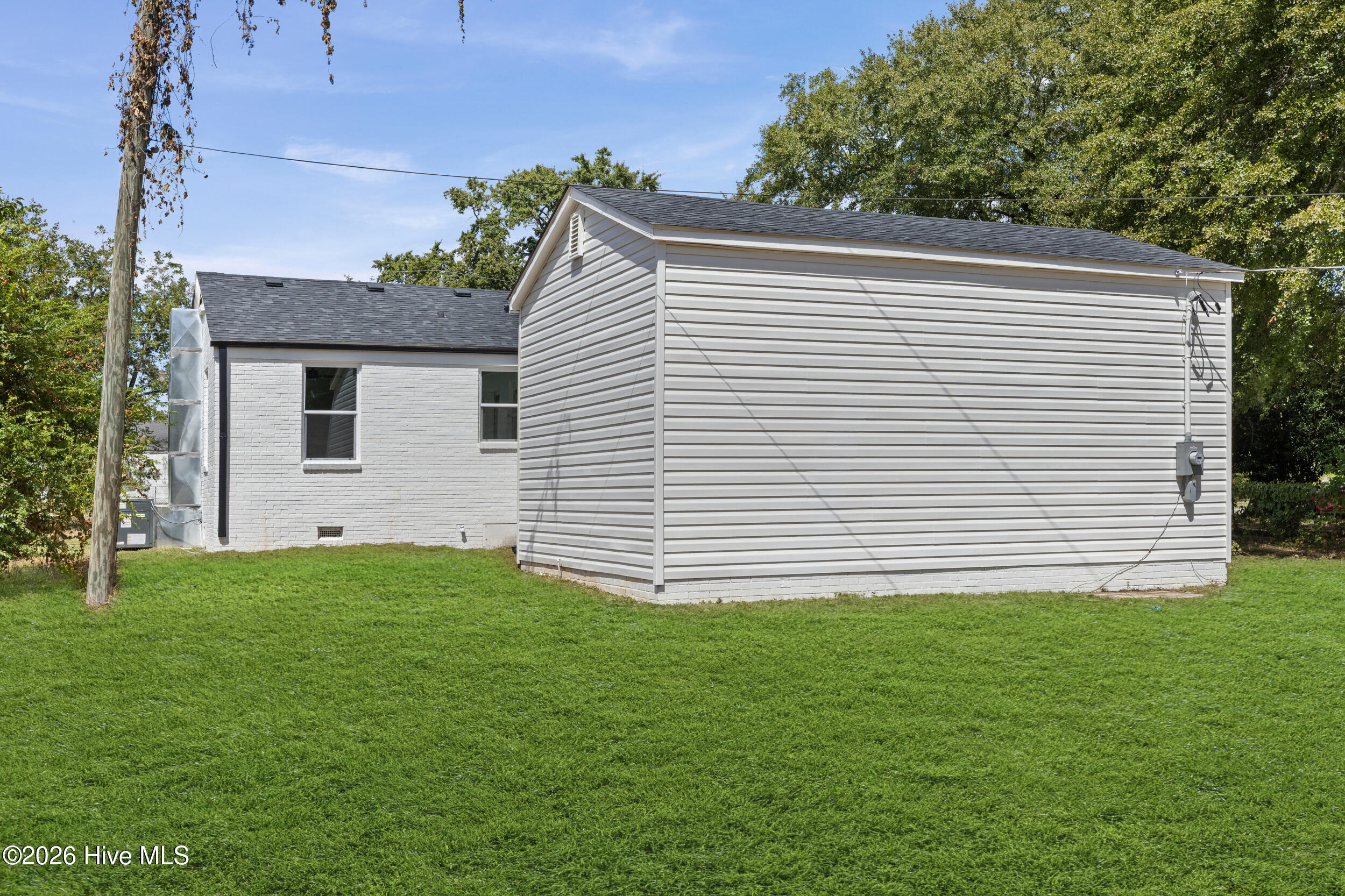 2020 Kennedy Drive Property Photo 25