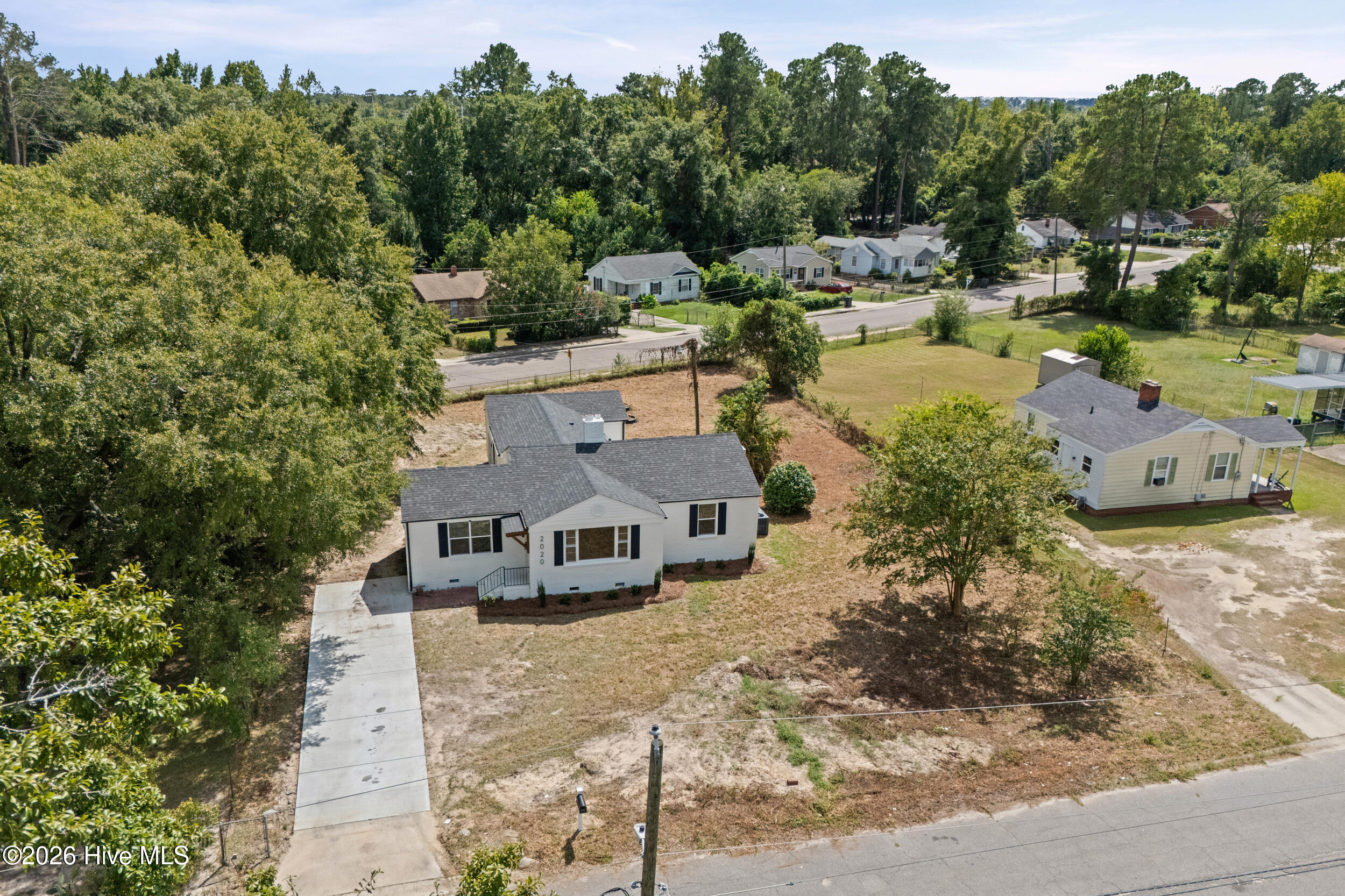 2020 Kennedy Drive Property Photo 27