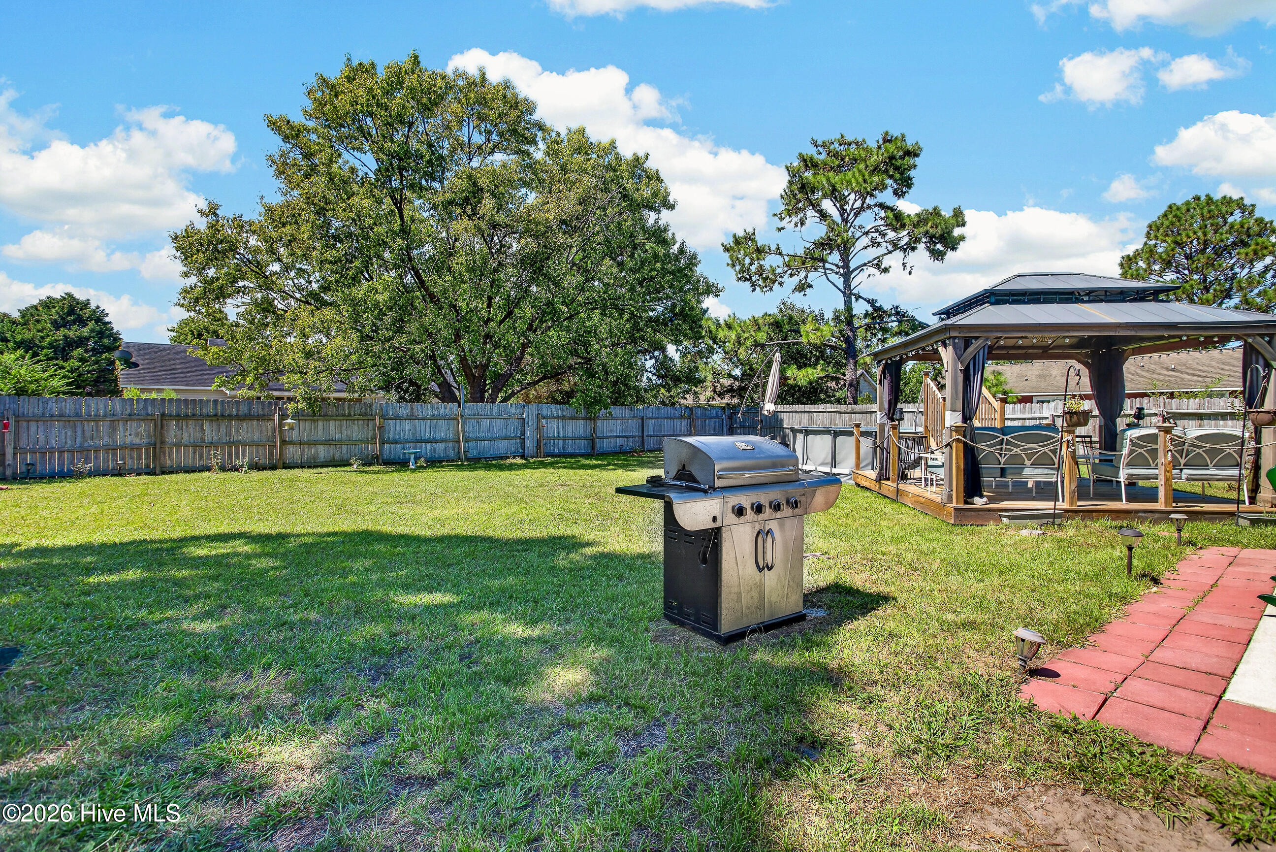 500 Nutfield Drive Property Photo 25