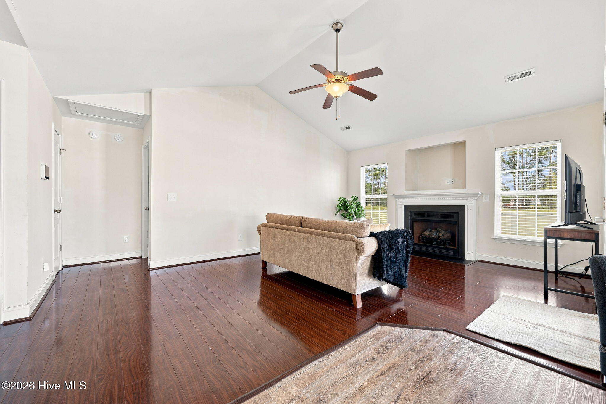 327 Tamarack Drive Property Photo 23