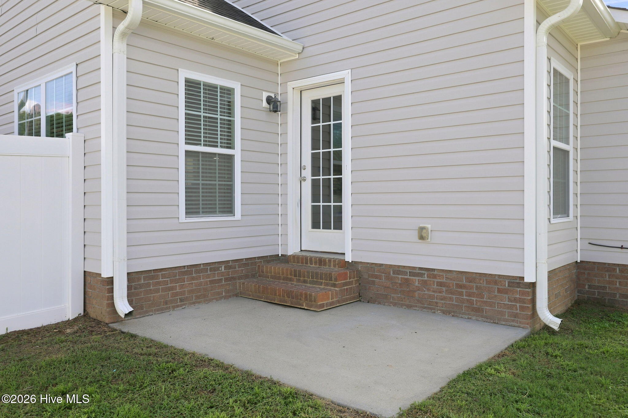 327 Tamarack Drive Property Photo 32