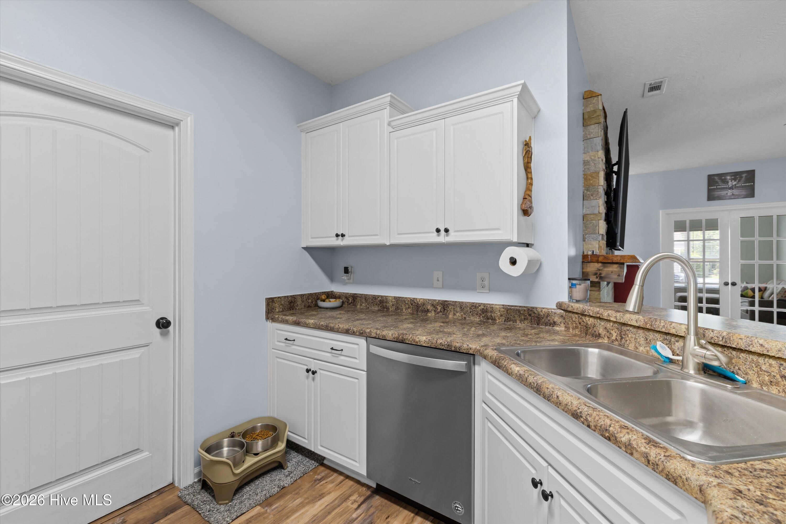 5004 Sunderlund Court Property Photo 20