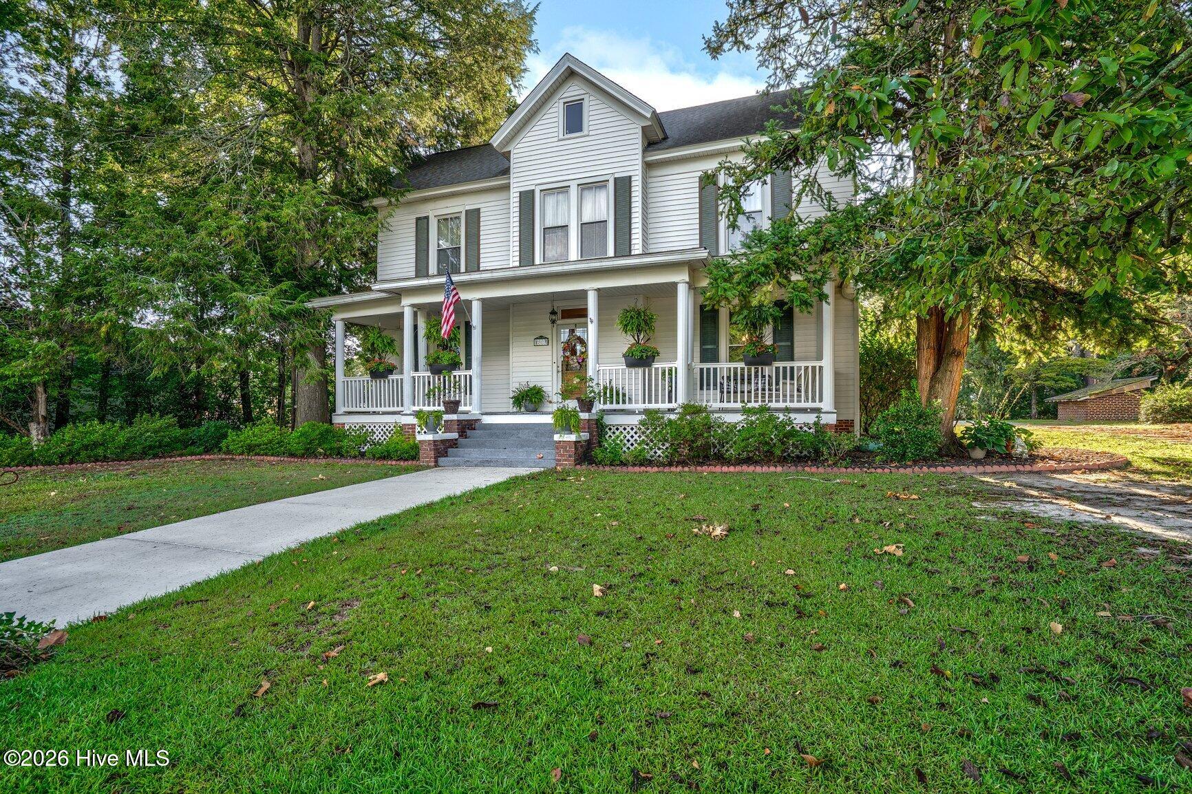 211 S Boddie Street Property Photo 4