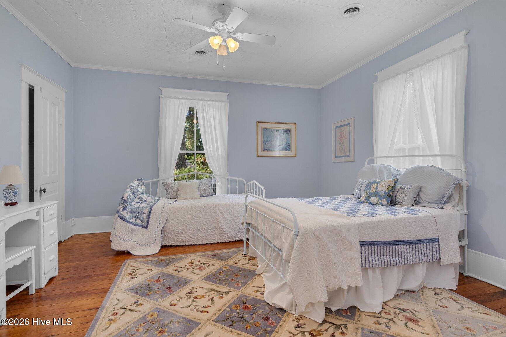 211 S Boddie Street Property Photo 40