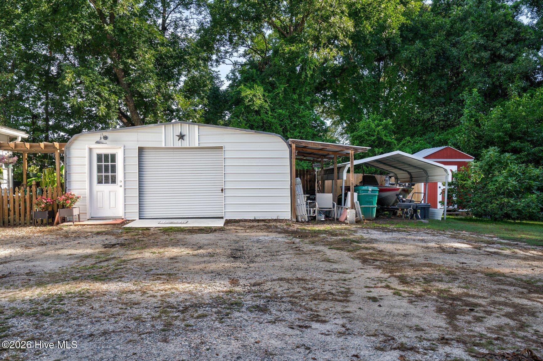 211 S Boddie Street Property Photo 51