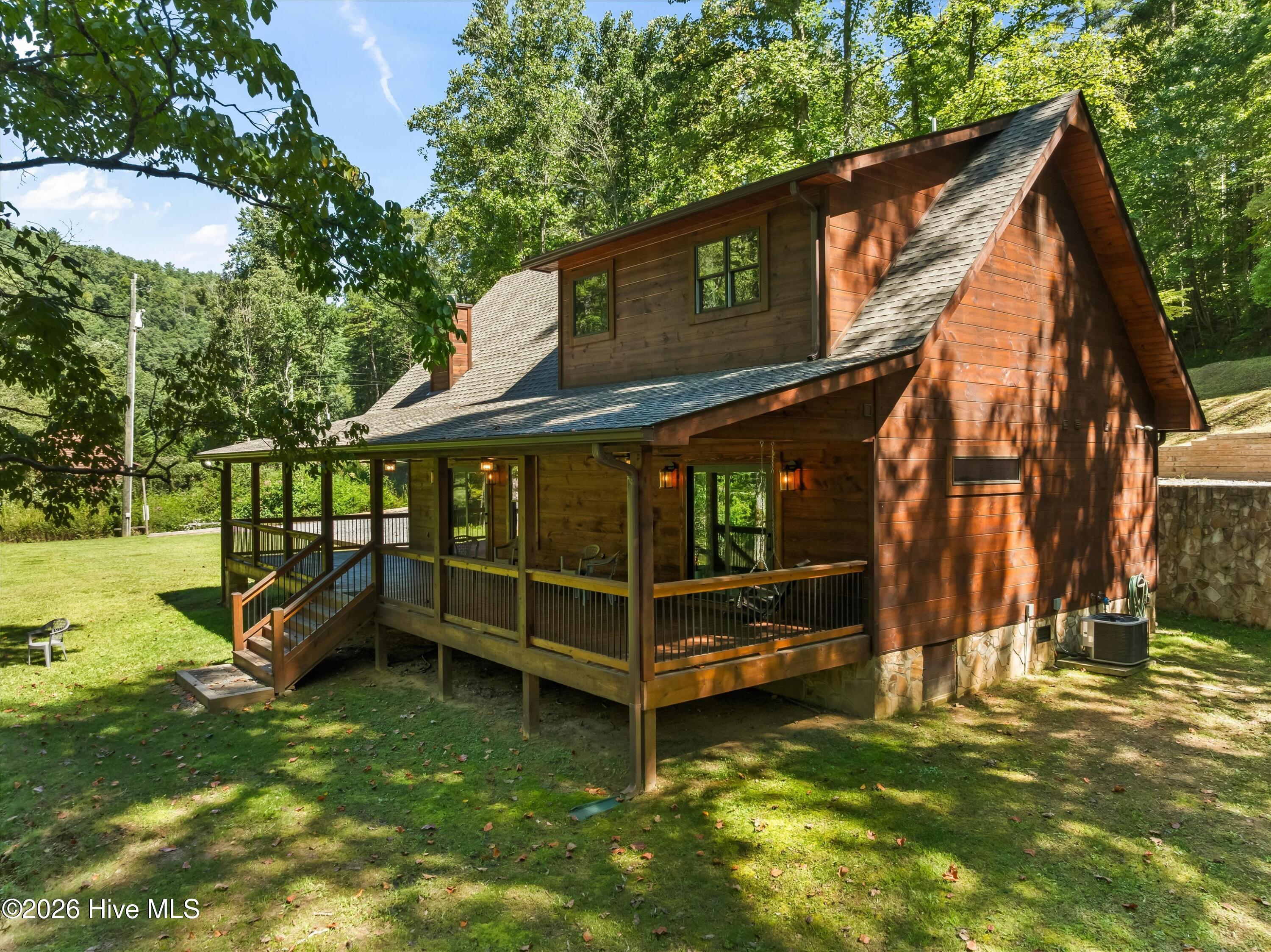 91 Riverview Drive Property Photo 3