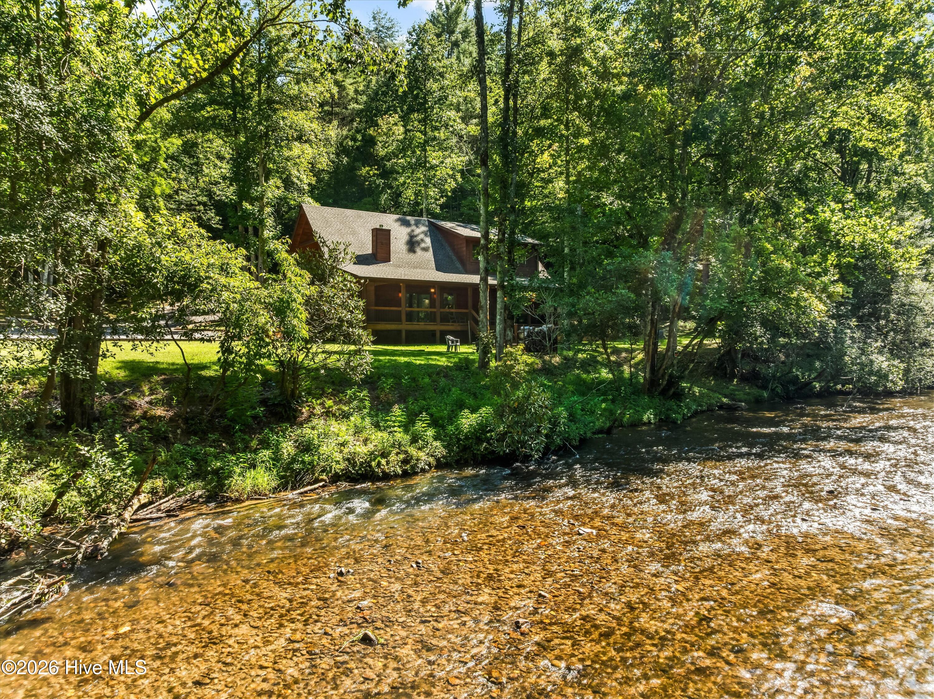 91 Riverview Drive Property Photo 4