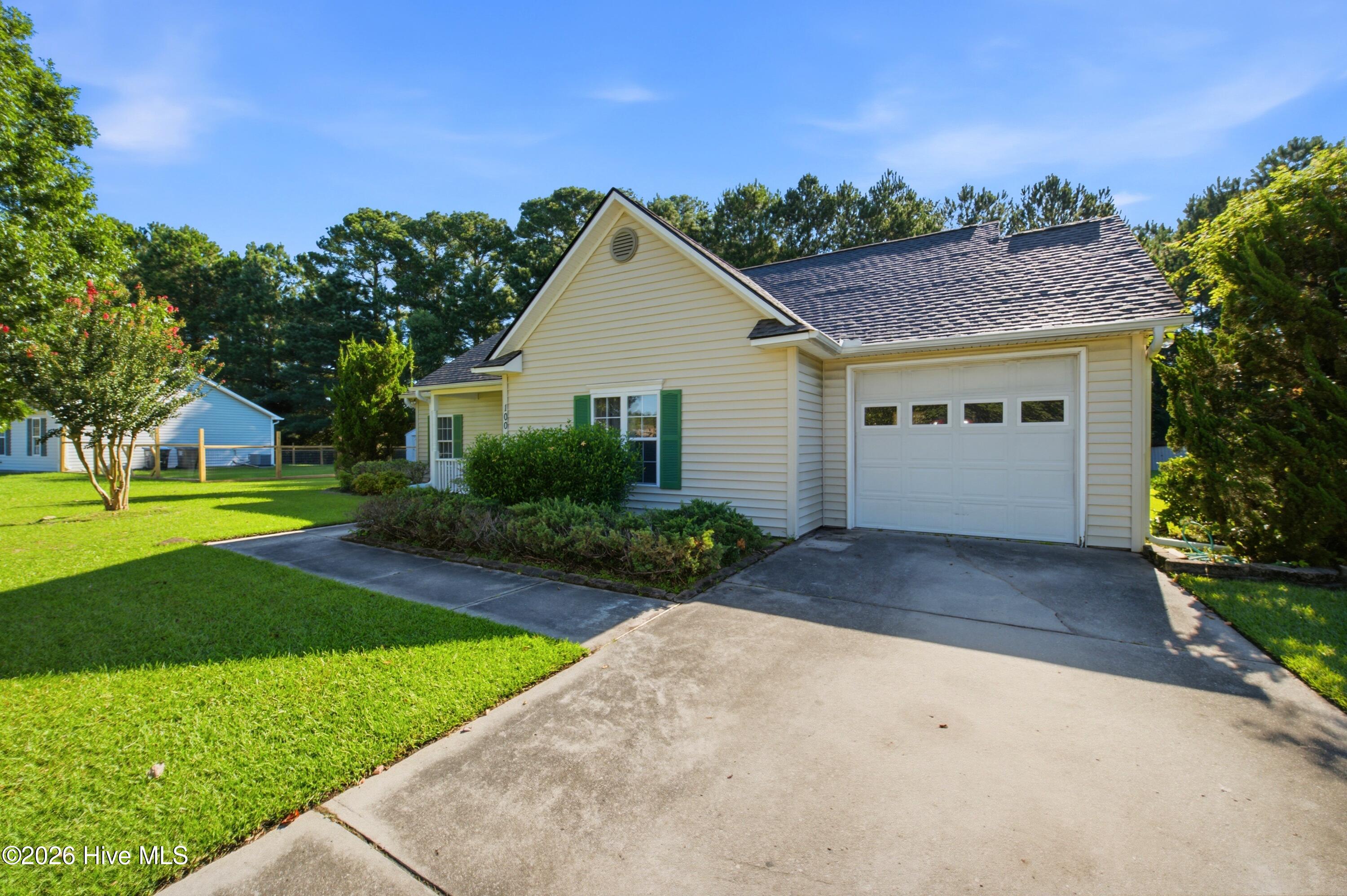 100 Willowbend Drive Property Photo 3