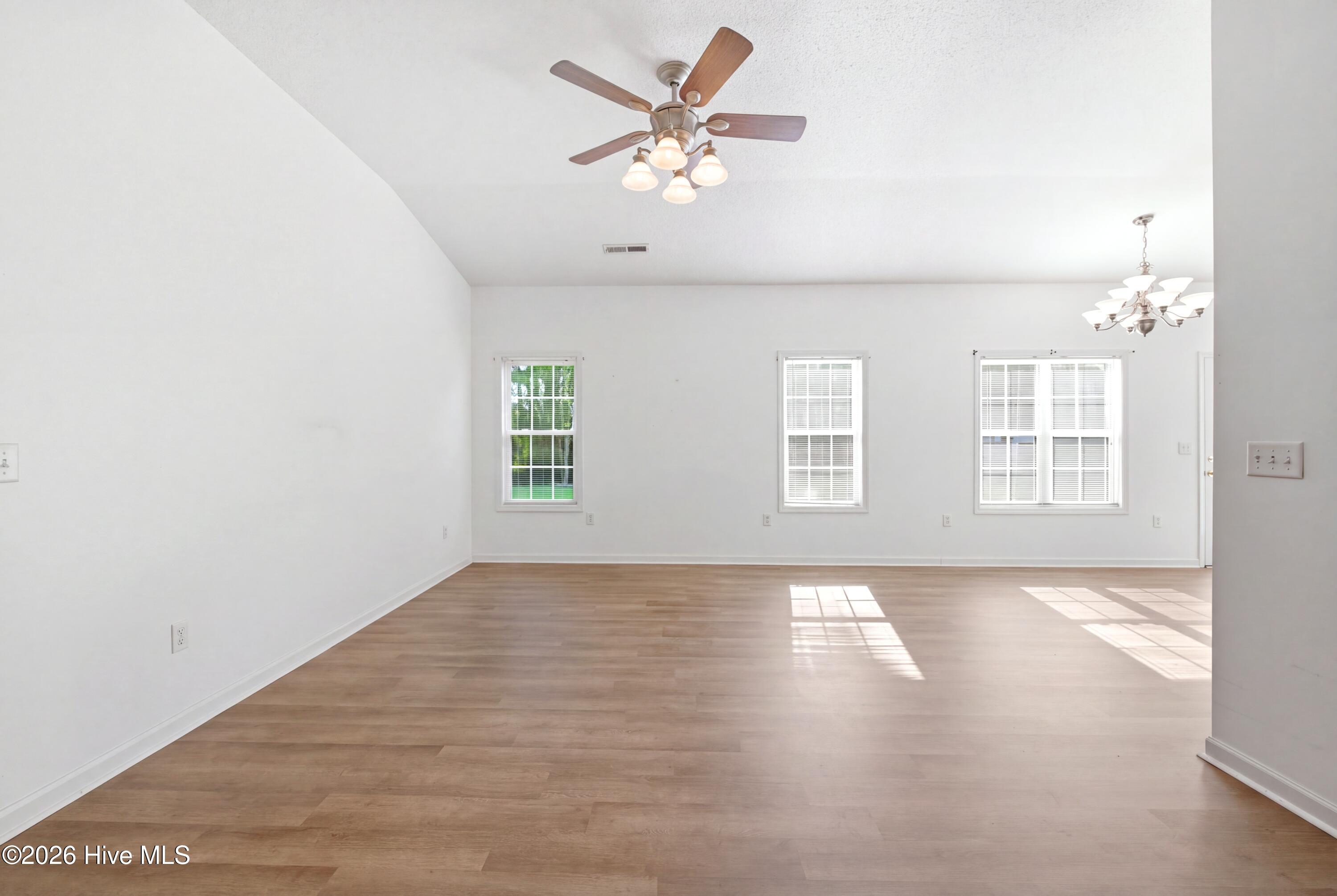 100 Willowbend Drive Property Photo 8