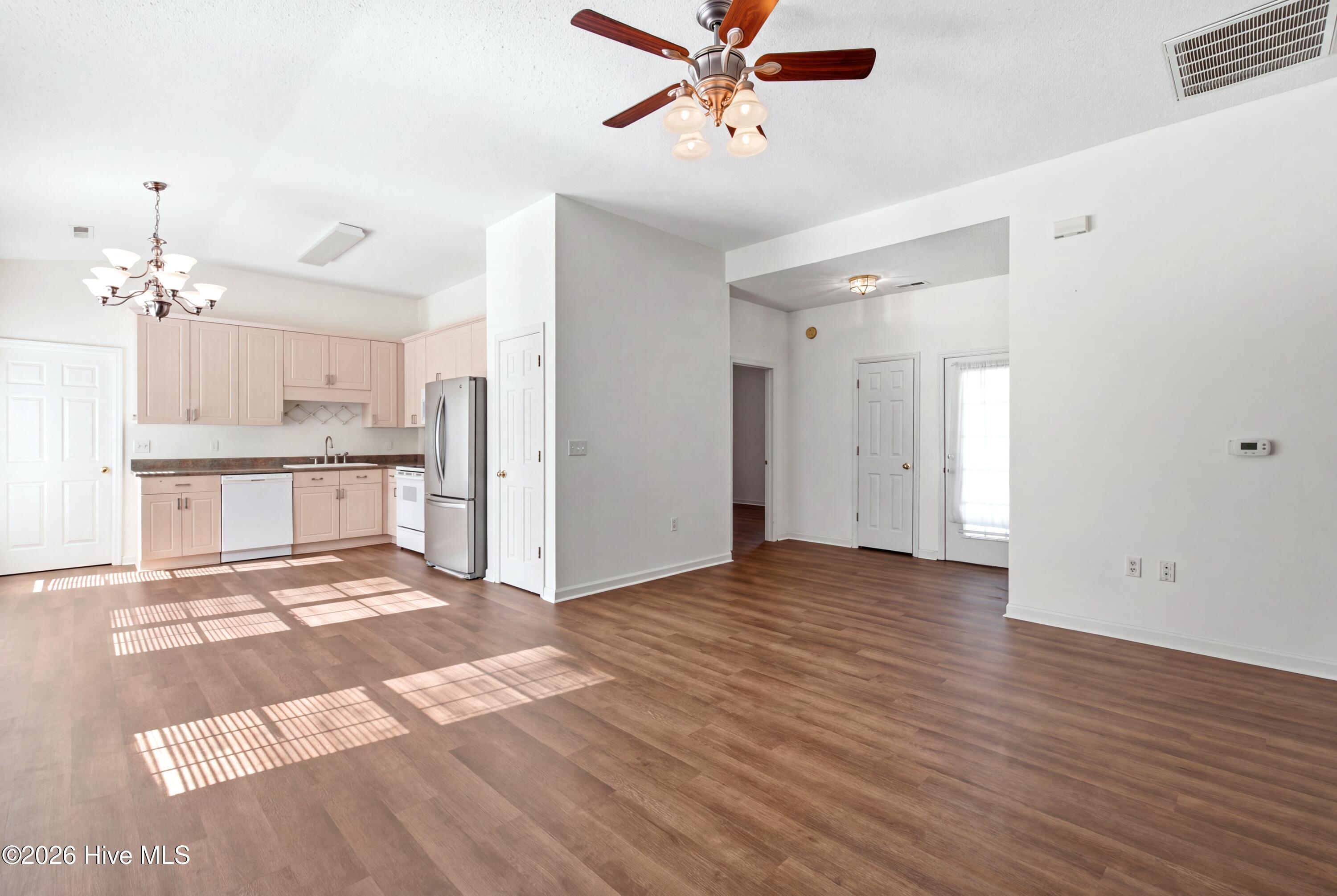 100 Willowbend Drive Property Photo 9