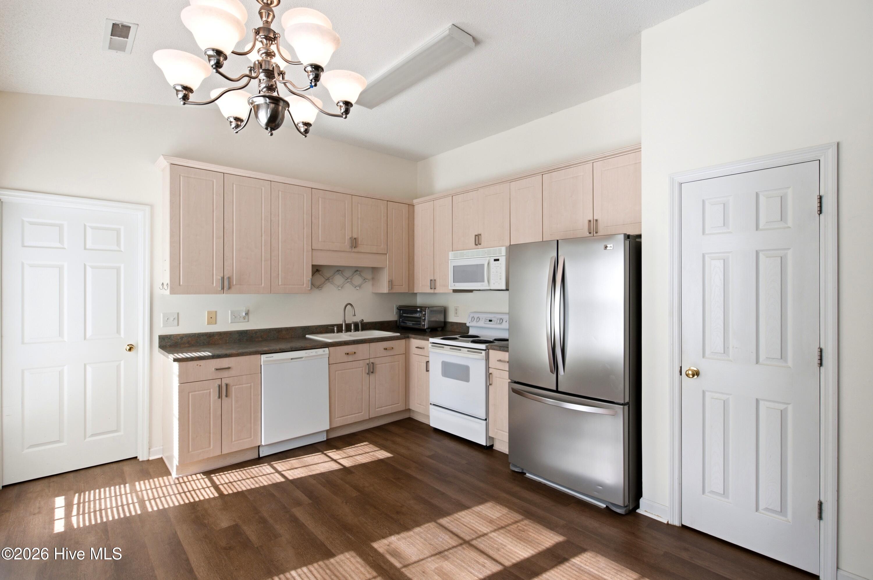 100 Willowbend Drive Property Photo 10