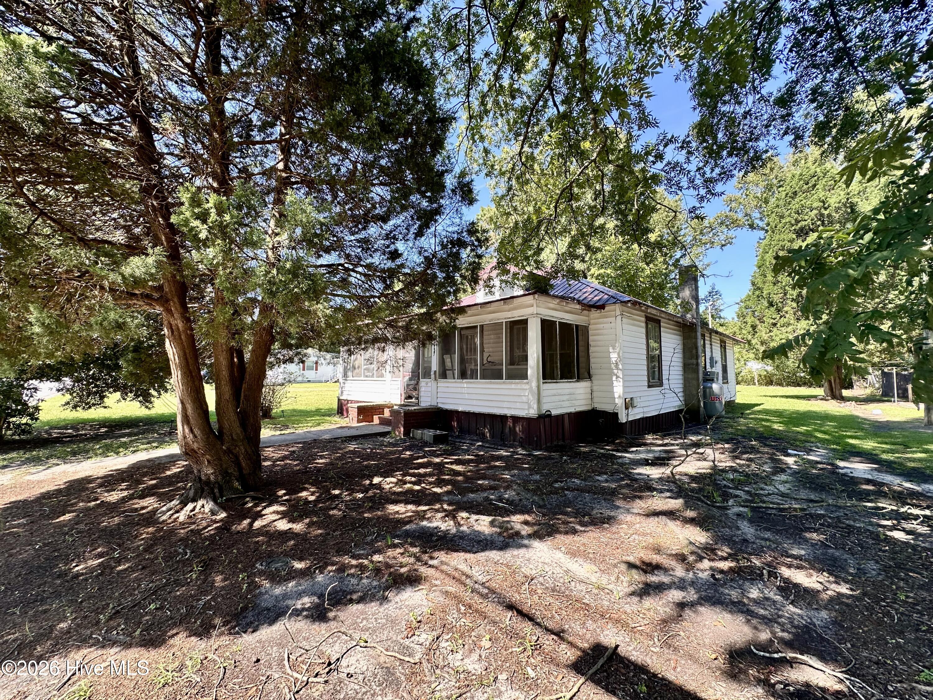 757 Pamlico Street Property Photo 2