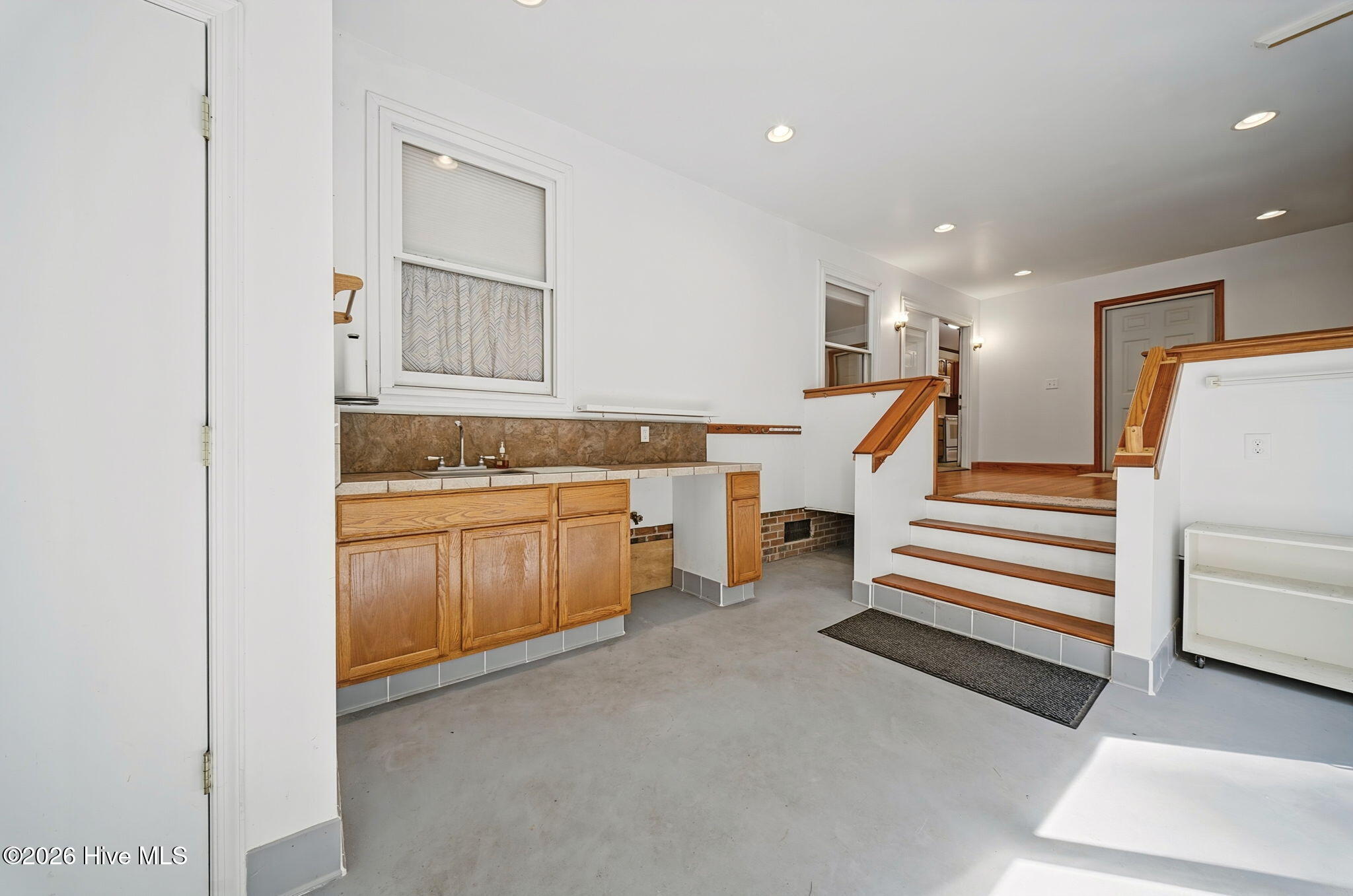 625 Okisko Road Property Photo 9
