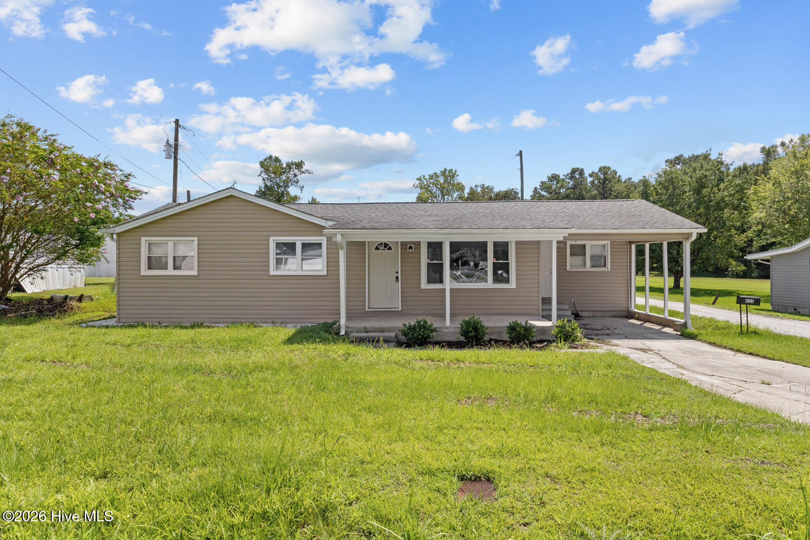 633 Haws Run Road Property Photo 1