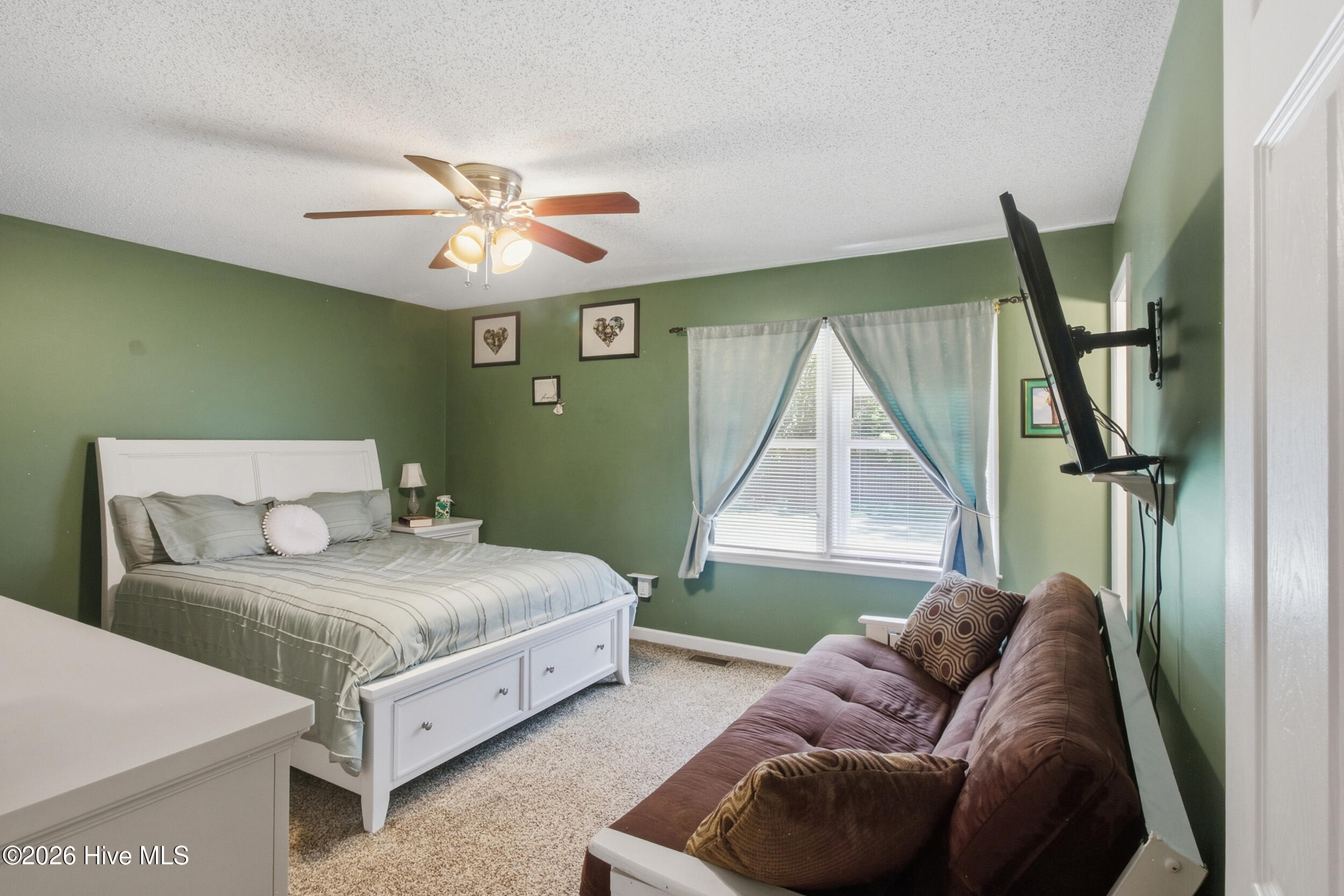 4909 Creekside Drive Property Photo 5