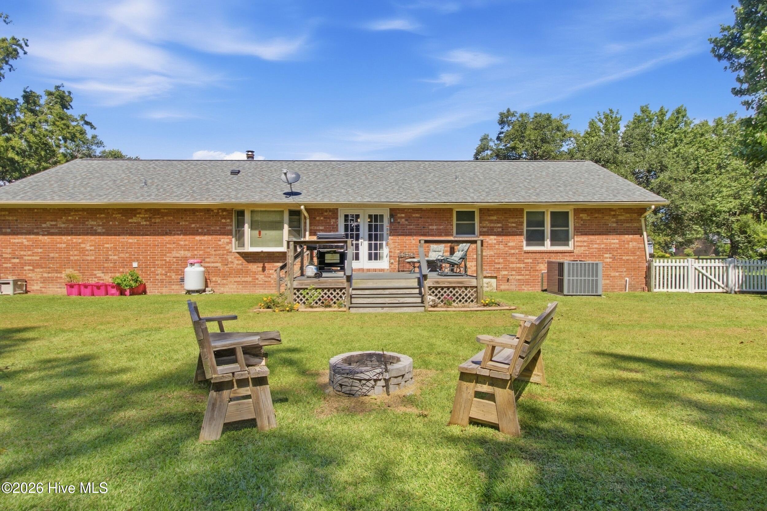 4909 Creekside Drive Property Photo 31