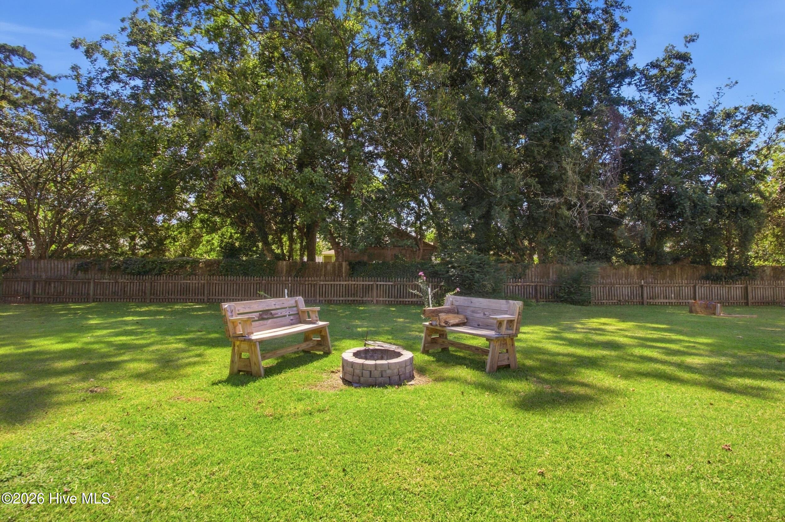 4909 Creekside Drive Property Photo 32