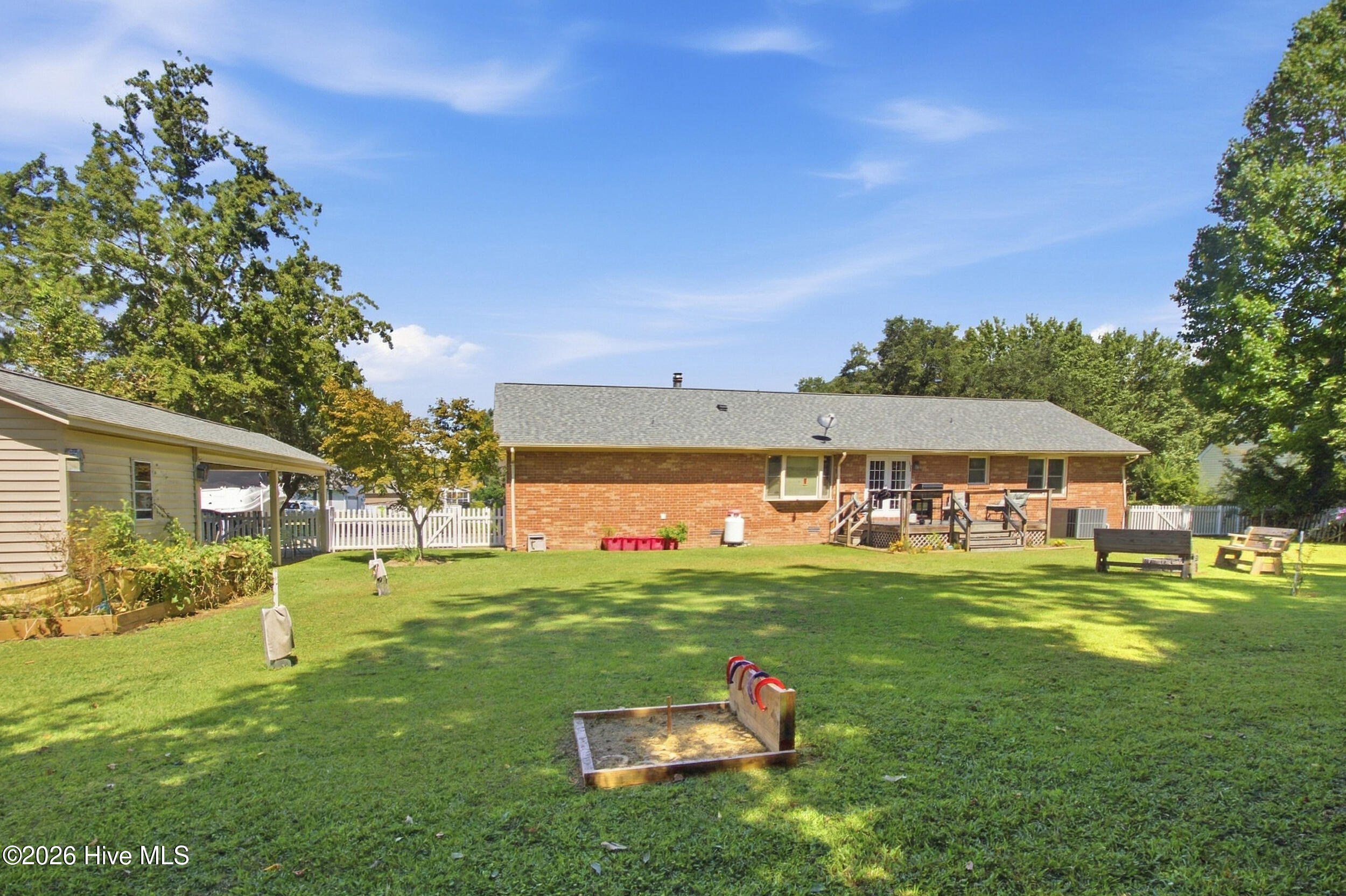 4909 Creekside Drive Property Photo 39
