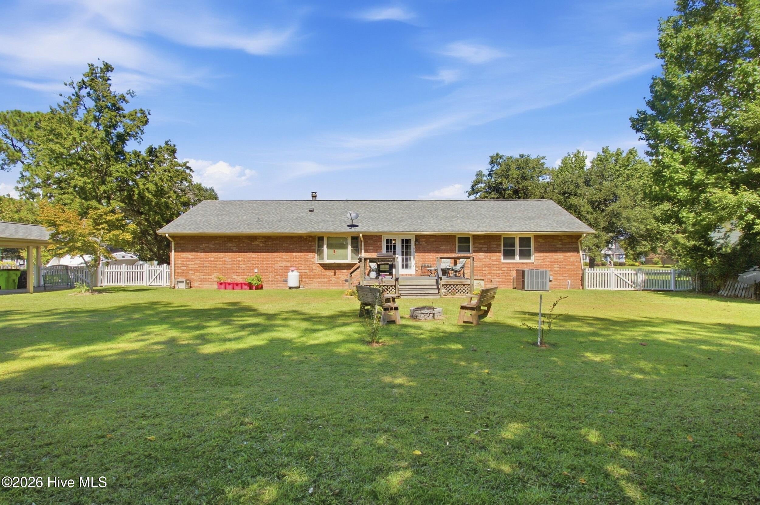 4909 Creekside Drive Property Photo 40