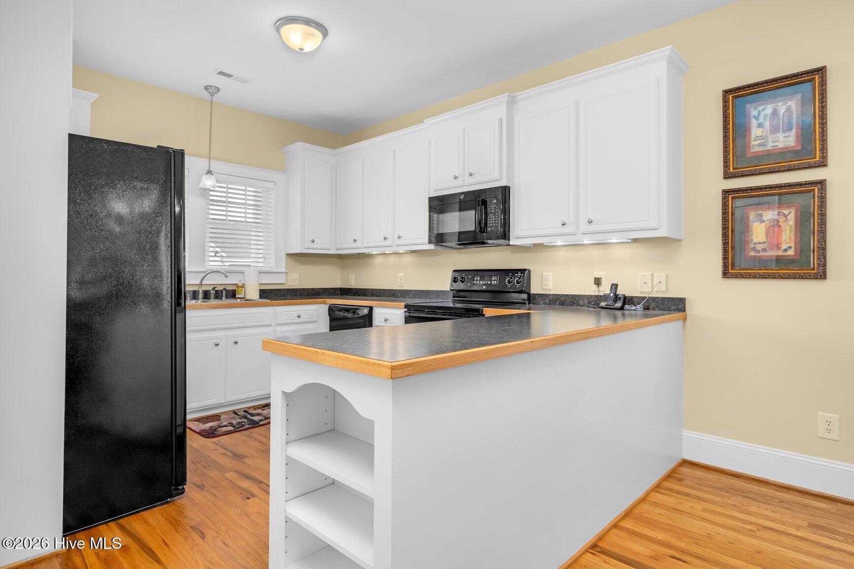 2037 Cottage Way Property Photo 13